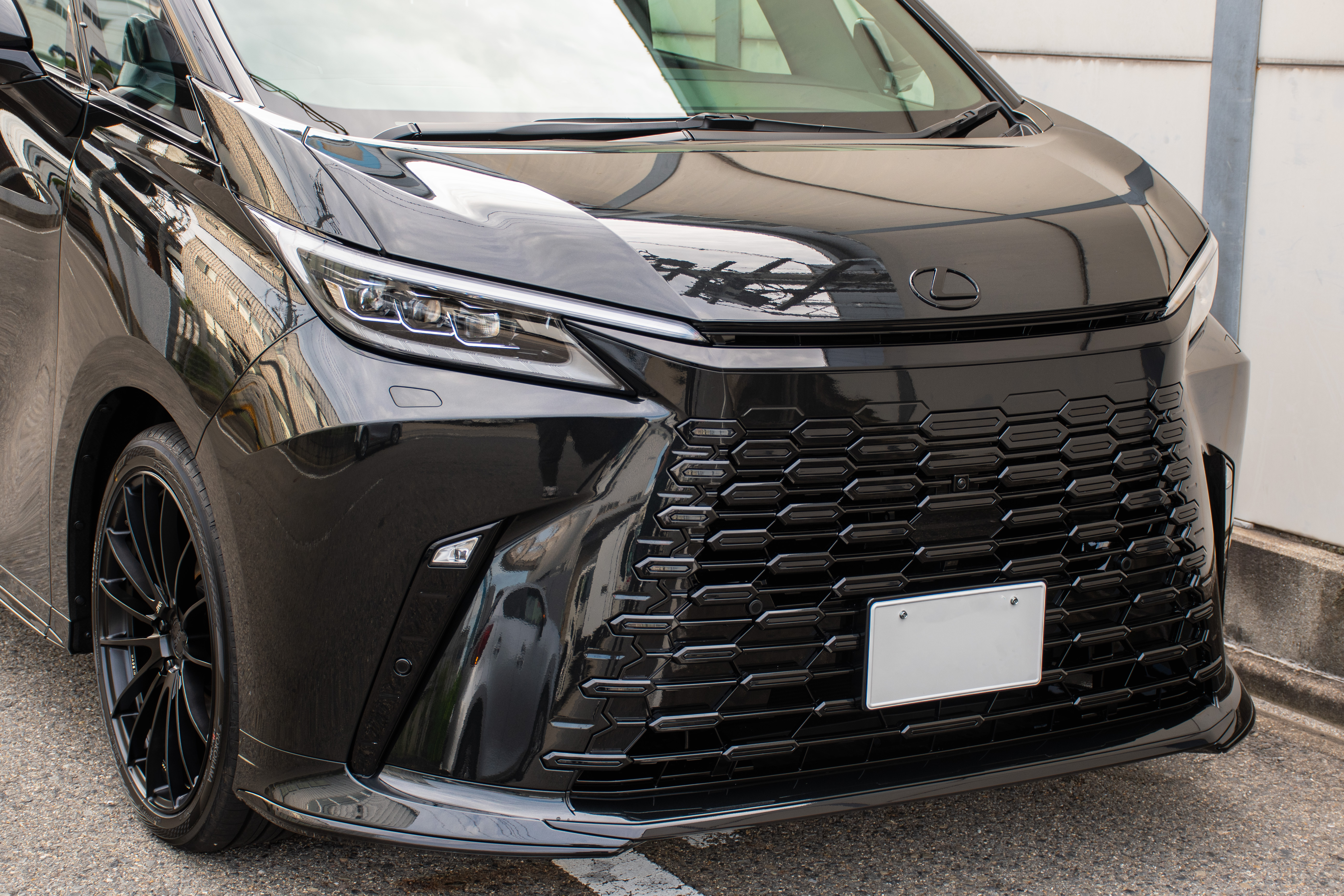 愛知 名古屋 カスタム LEXUS レクサス LM ブラックアウト ボンド名古屋