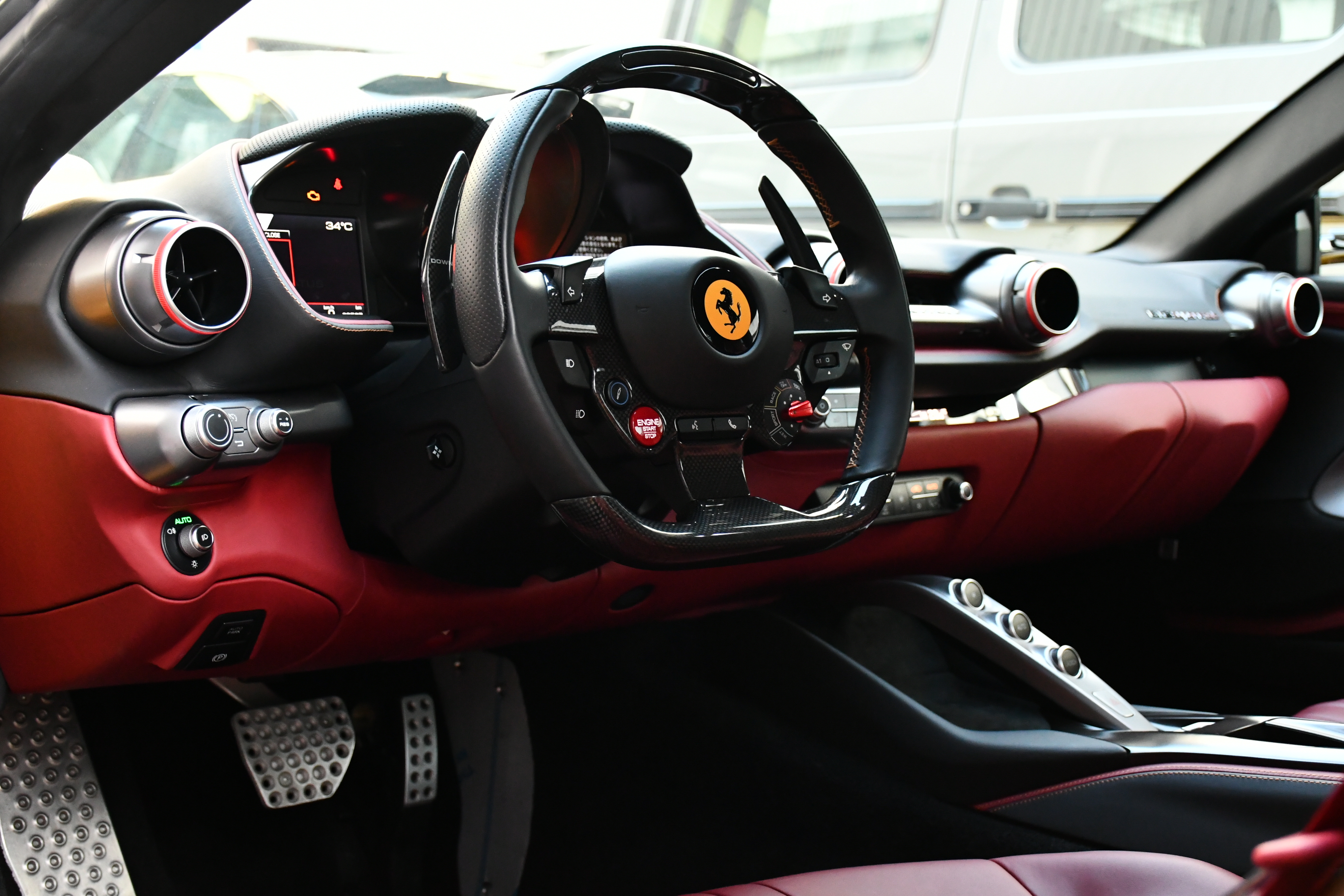 在庫車　新入庫　ローダウン　ボンドカーズ名古屋　フェラーリ812スーパーファスト　フェラーリ　ディーラー車　Novitec　Michelin　Giallo Triplo Strato　812　bond cars NAGOYA　ferrari　FERRARI 812Superfast