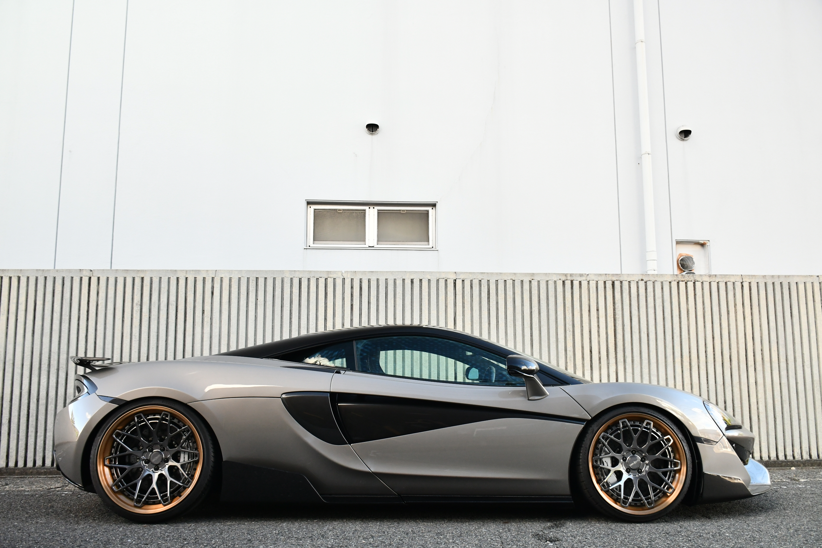 ボンドカーズ名古屋 bond cars NAGOYA マクラーレン McLaren 570S 1016Industries カーボンエアロキット ロティフォーム ローダウン リフター rotiform セキュリティーパック ラグジュアリーパック 新入庫 在庫車