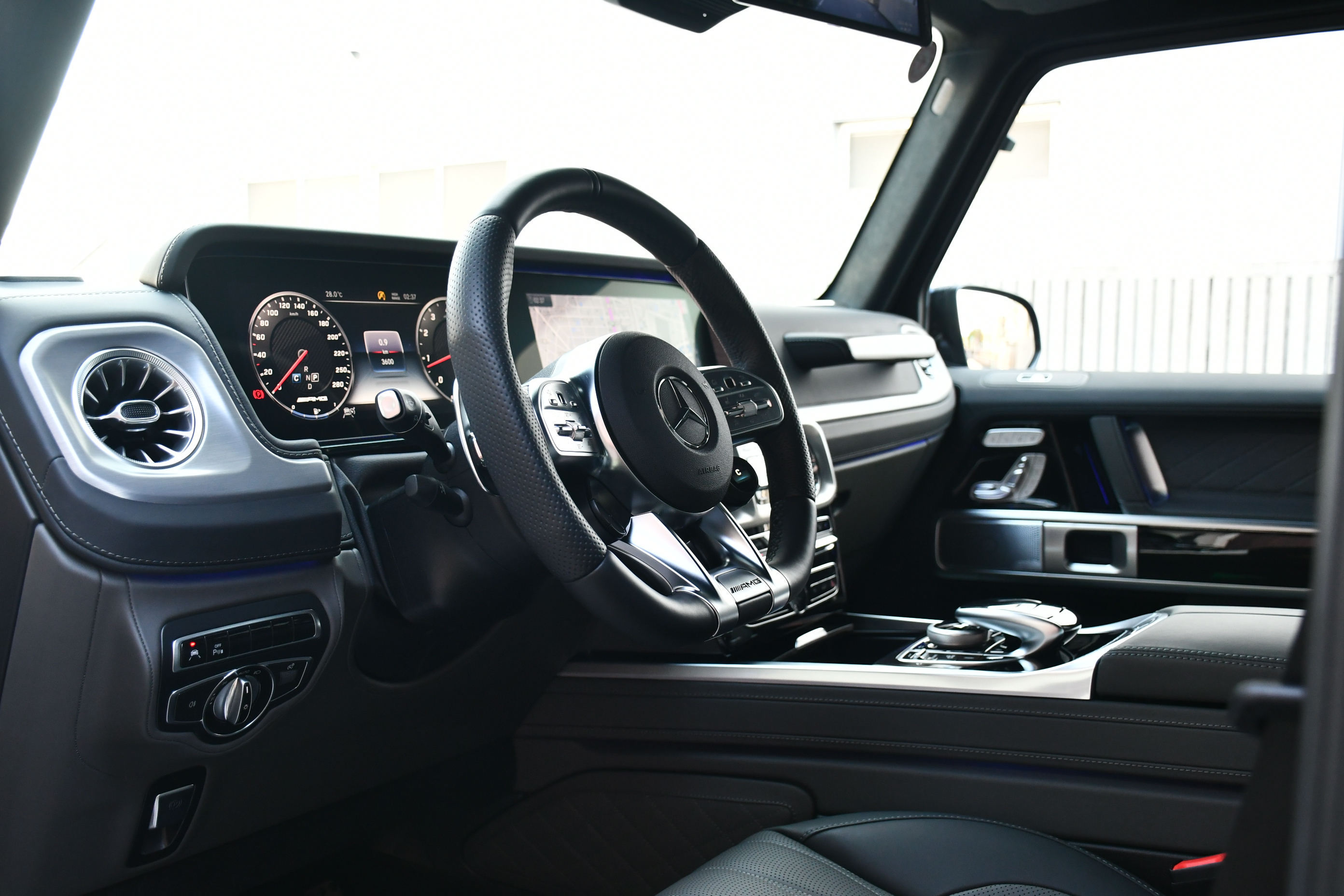 ボンドカーズ名古屋　bond cars NAGOYA　ベンツ　MercedesBenz　MercedesAMG　G63　マヌファクトゥーアインテリア＋　マヌファクトゥーアプログラム＋　オブシディアンブラック　左ハンドル　W463A　ブラッシュガード　ブラックアウト　在庫車　新入庫