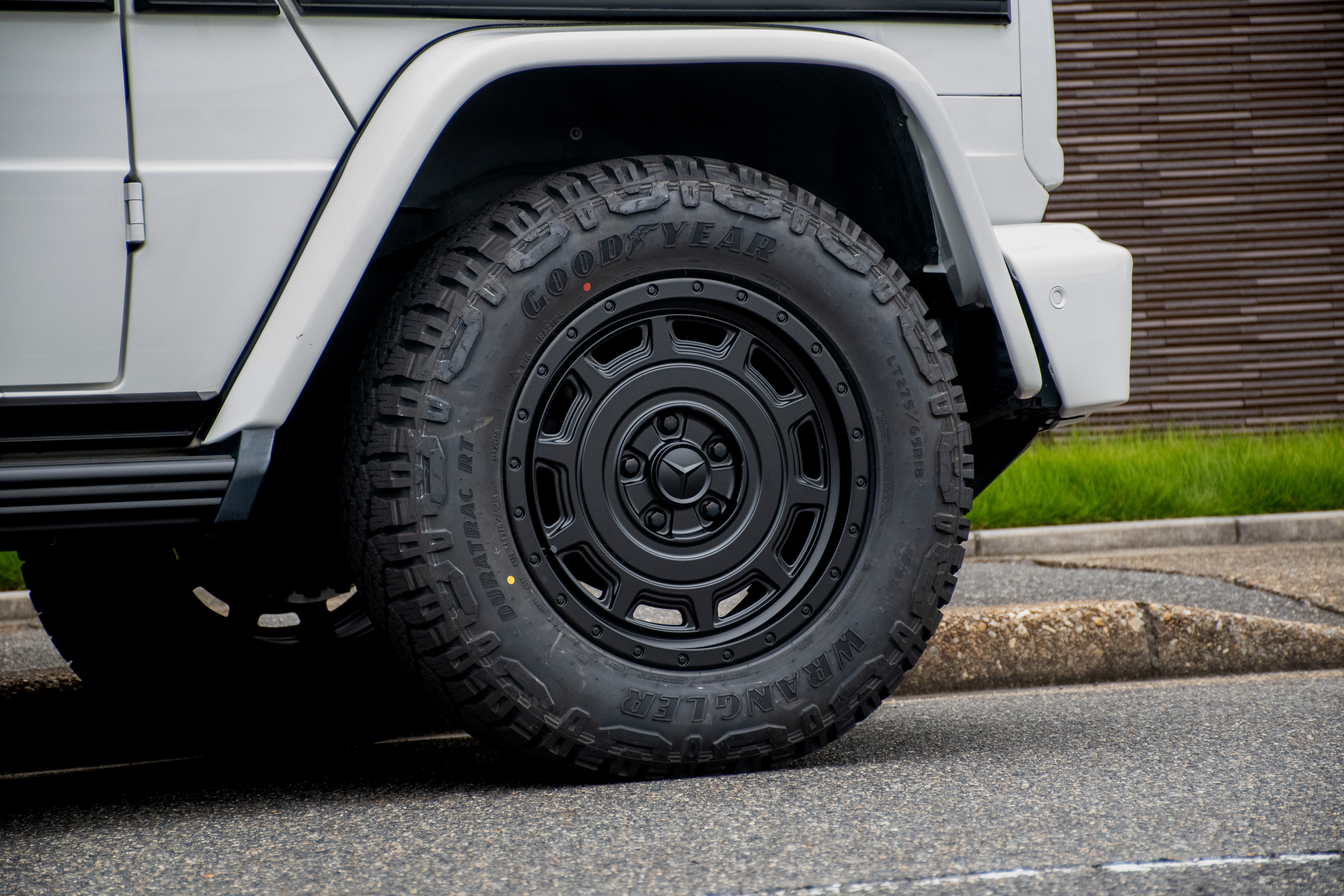 W463 G350d ベンツ　Gクラス　fuss bfgoodrich 18インチ　duratrac