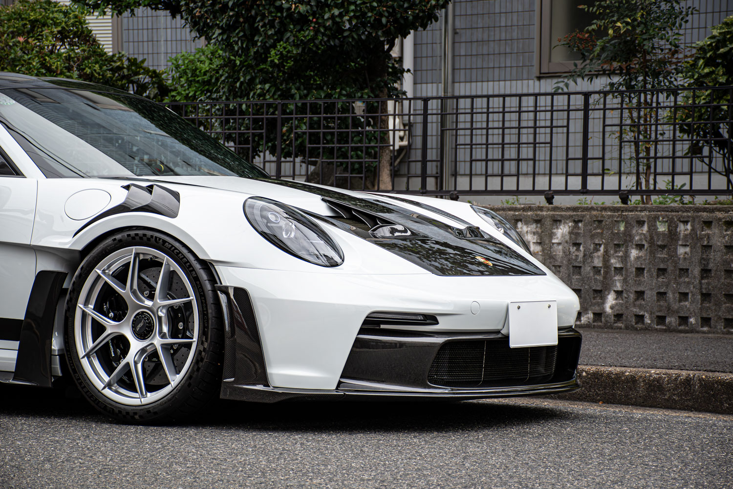 ポルシェ　992GT3RS　9デザイン　1016インダストリーズ　カーボンパーツ　プロテクションフィルム　カスタム　名古屋