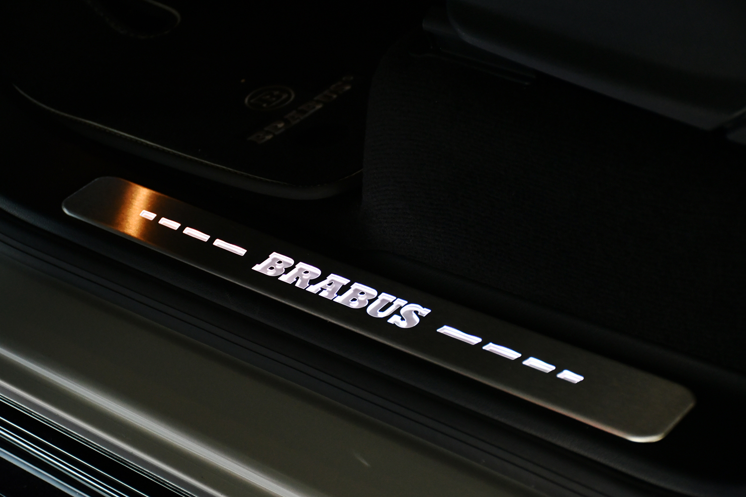 愛知県 名古屋 ベンツ カスタム ブラバス G800 ワイドスター BRABUS BENZ AMG MVForged 24インチ シルバー 300SL スペルトン充電器 ボンド ボンド名古屋 デジタルインナーミラー レーダー