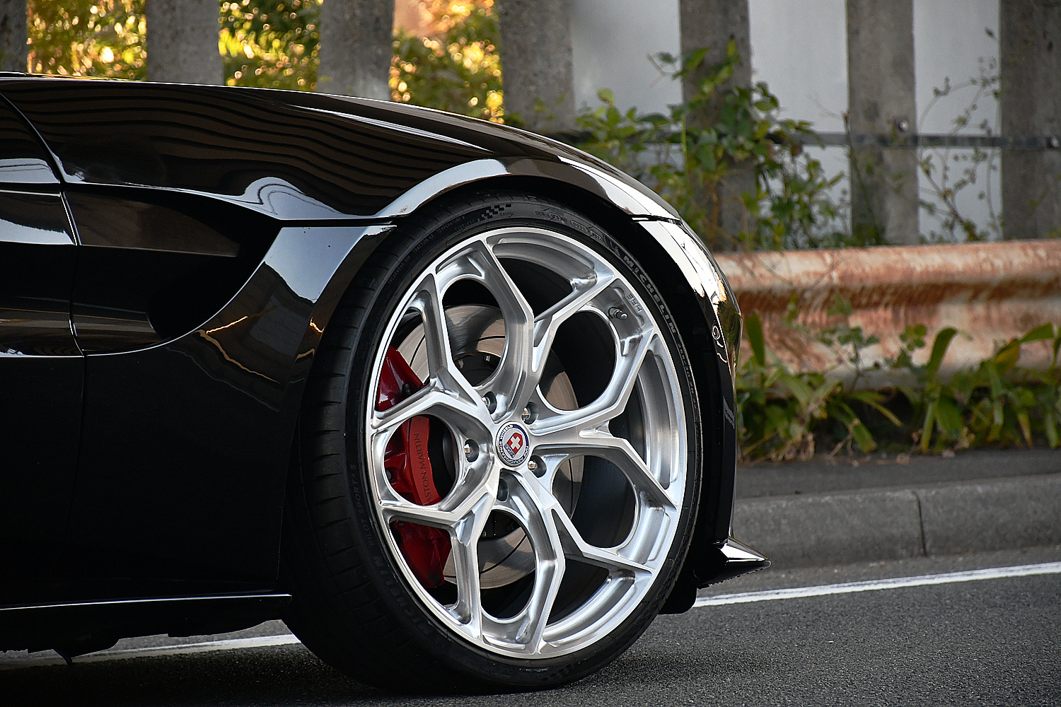 愛知県　名古屋　アストンマーチン　カスタム　HER　P111SC　ローダウン　KW　HAS　ボンド　ボンド名古屋
