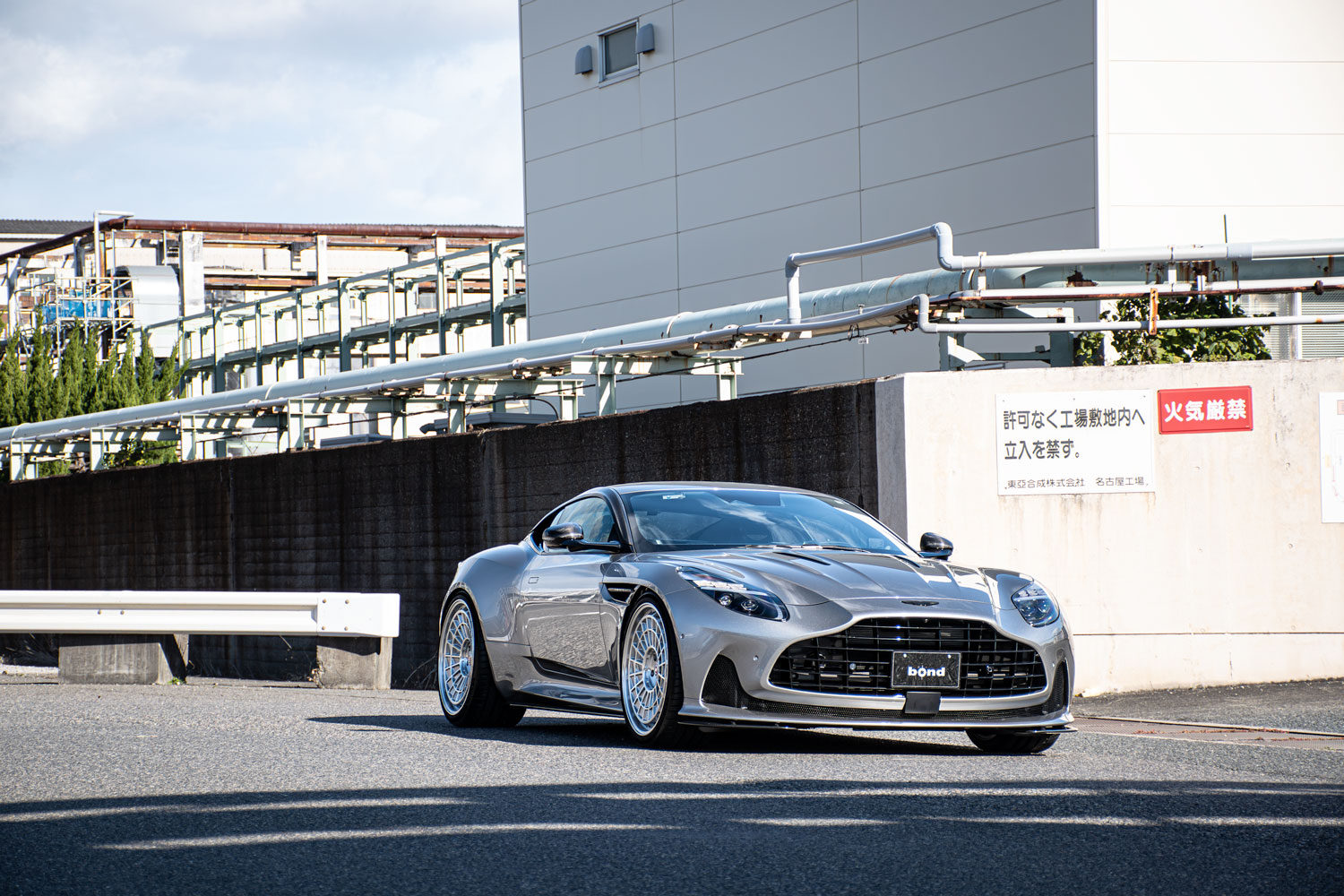 アストンマーチン DB12 ローダウン ホイール HRE アメ鍛 22インチ 22inch カスタム 名古屋
