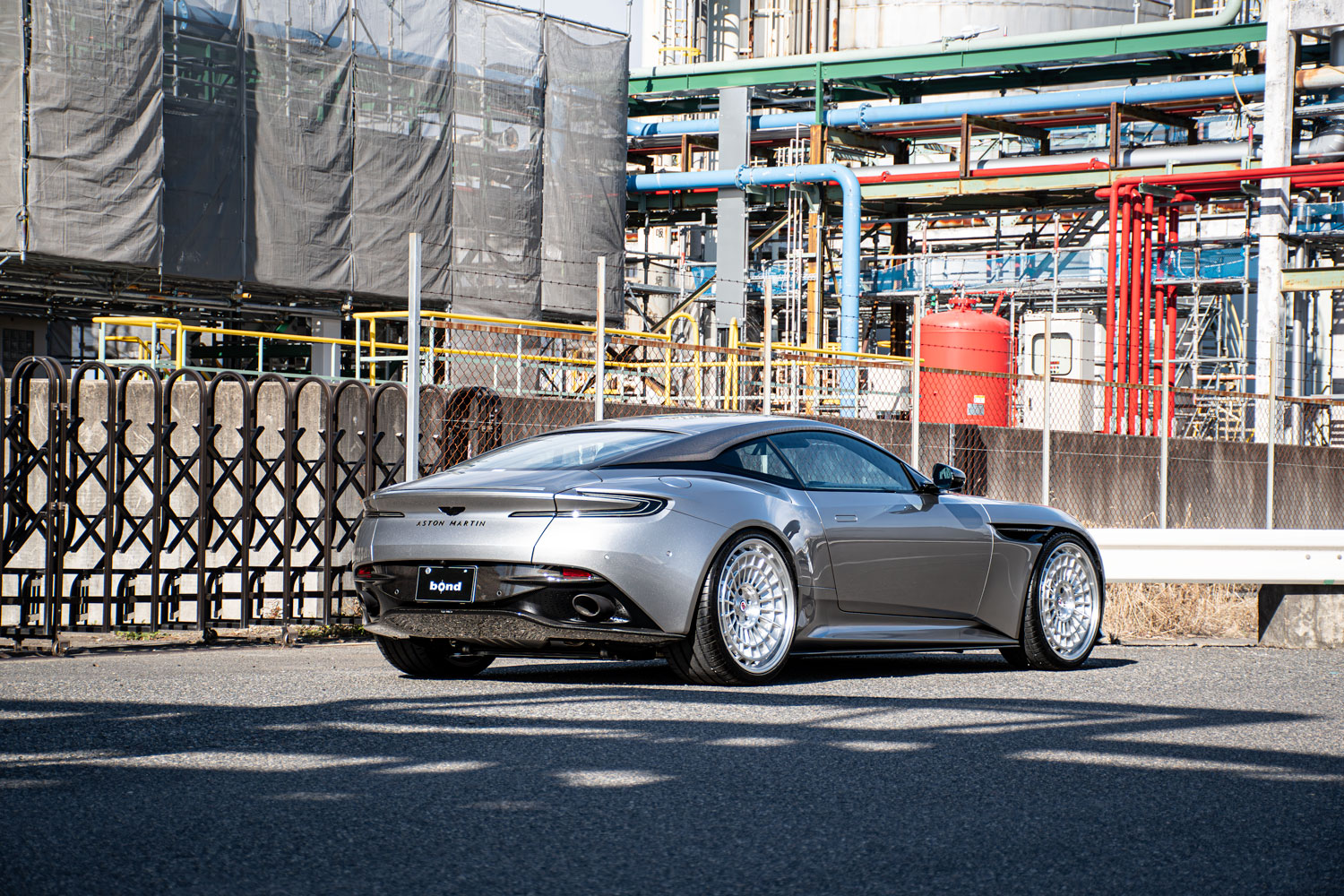 アストンマーチン DB12 ローダウン ホイール HRE アメ鍛 22インチ 22inch カスタム 名古屋