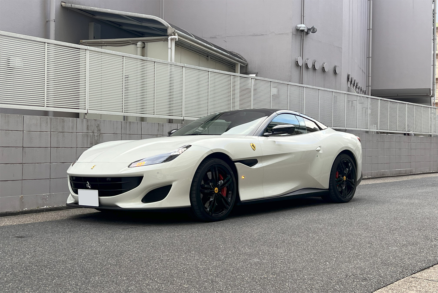 愛知県 名古屋 フェラーリ カスタム カープレイ ポルトフィーノ ボンド ボンド名古屋 FERRARI PORTFINO