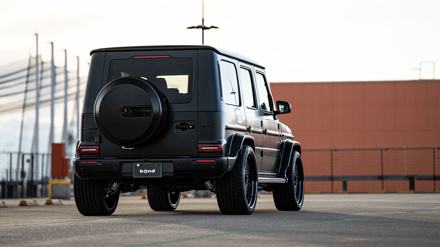 メルセデスベンツ AMG Gクラス W465 G63 ローダウン ブラックアウト プロテクションフィルム ホイール HRE アメ鍛 24インチ カーボンステアリング カスタム 名古屋