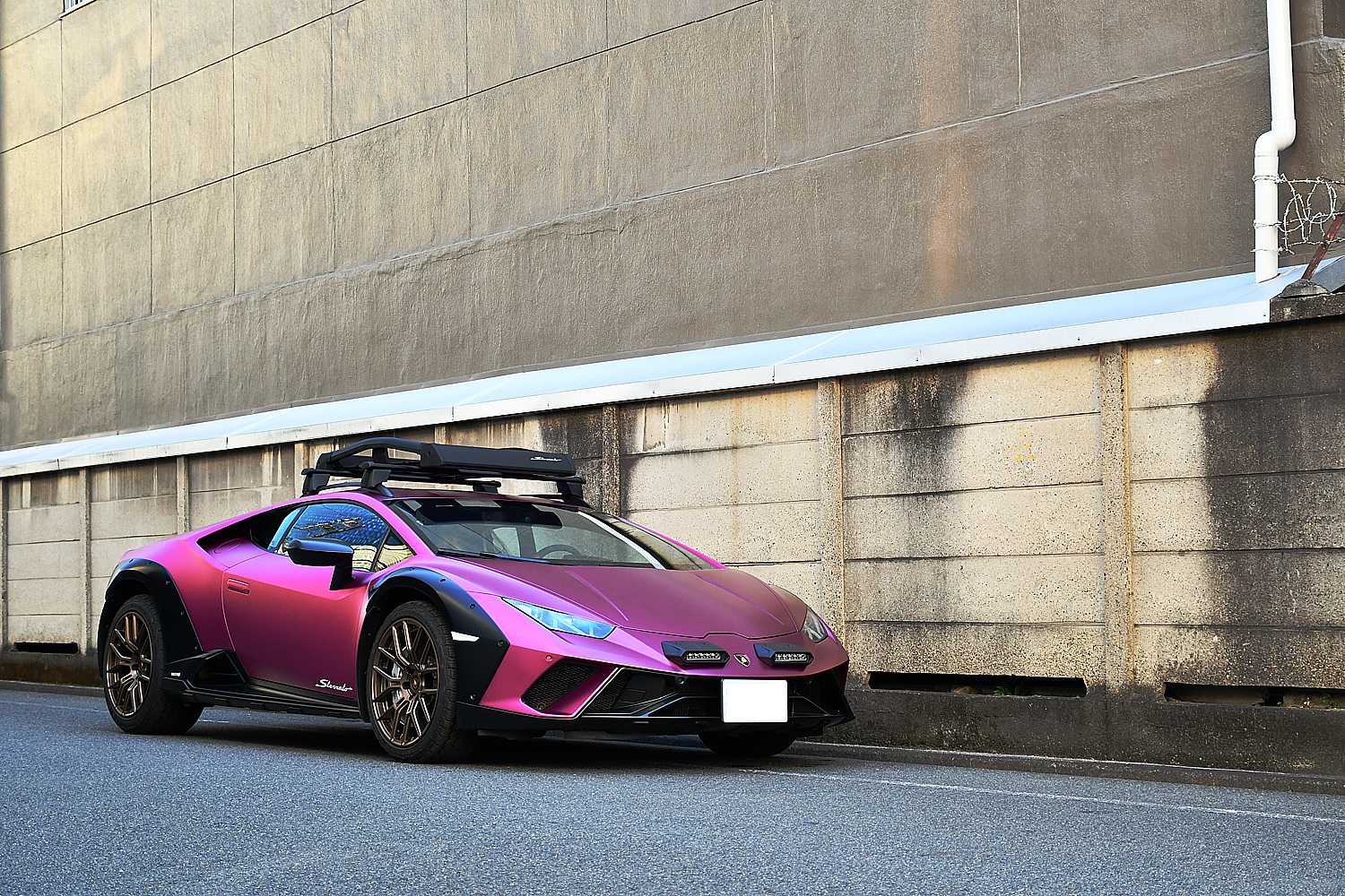 愛知県 名古屋 ランボルギーニ ステラート Lamborghini Sterrato アディショナルLED 本国仕様 ボンド ボンド名古屋 カスタム