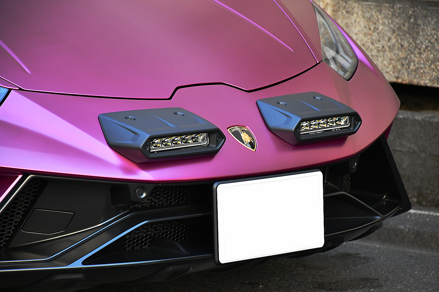 愛知県 名古屋 ランボルギーニ ステラート Lamborghini Sterrato アディショナルLED 本国仕様 ボンド ボンド名古屋 カスタム