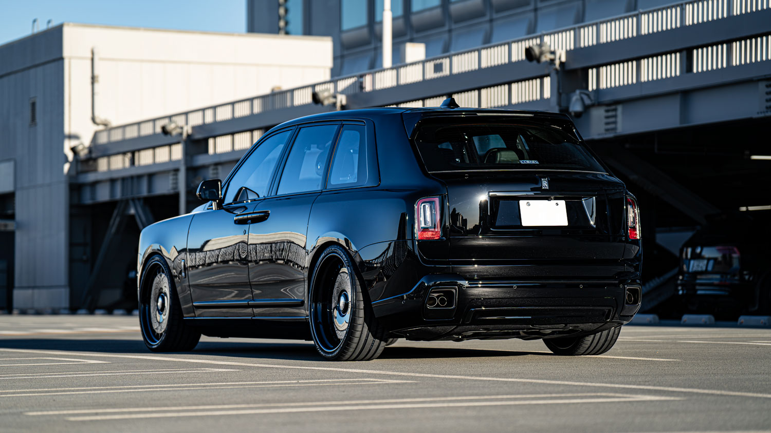 ロールスロイス カリナン シリーズ2 RollsRoyce Cullinan ブラックバッジ BlackBadge ローダウン ホイール HRE 24インチ カスタム 名古屋
