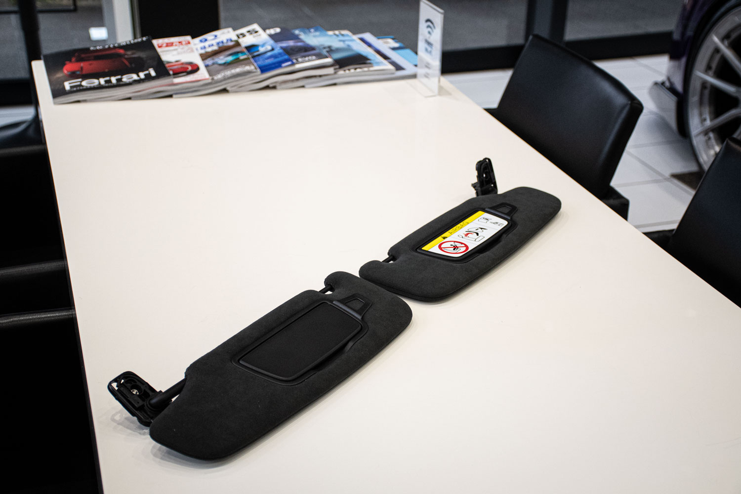 ポルシェ 純正パーツ 992 GT3RS バイザー RaceTex アルカンターラ カスタム 名古屋