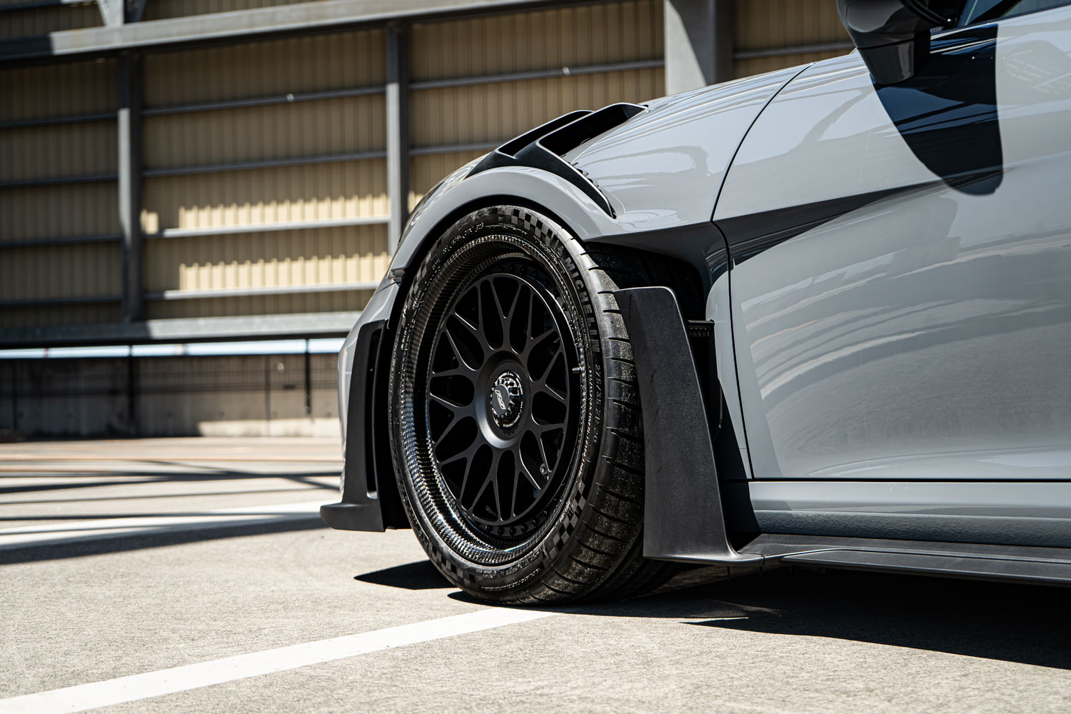 Porsche　ポルシェ　992　GT3RS　ローダウン　ホイール　HRE　アメ鍛　CRBN　Classic300　カスタム　名古屋