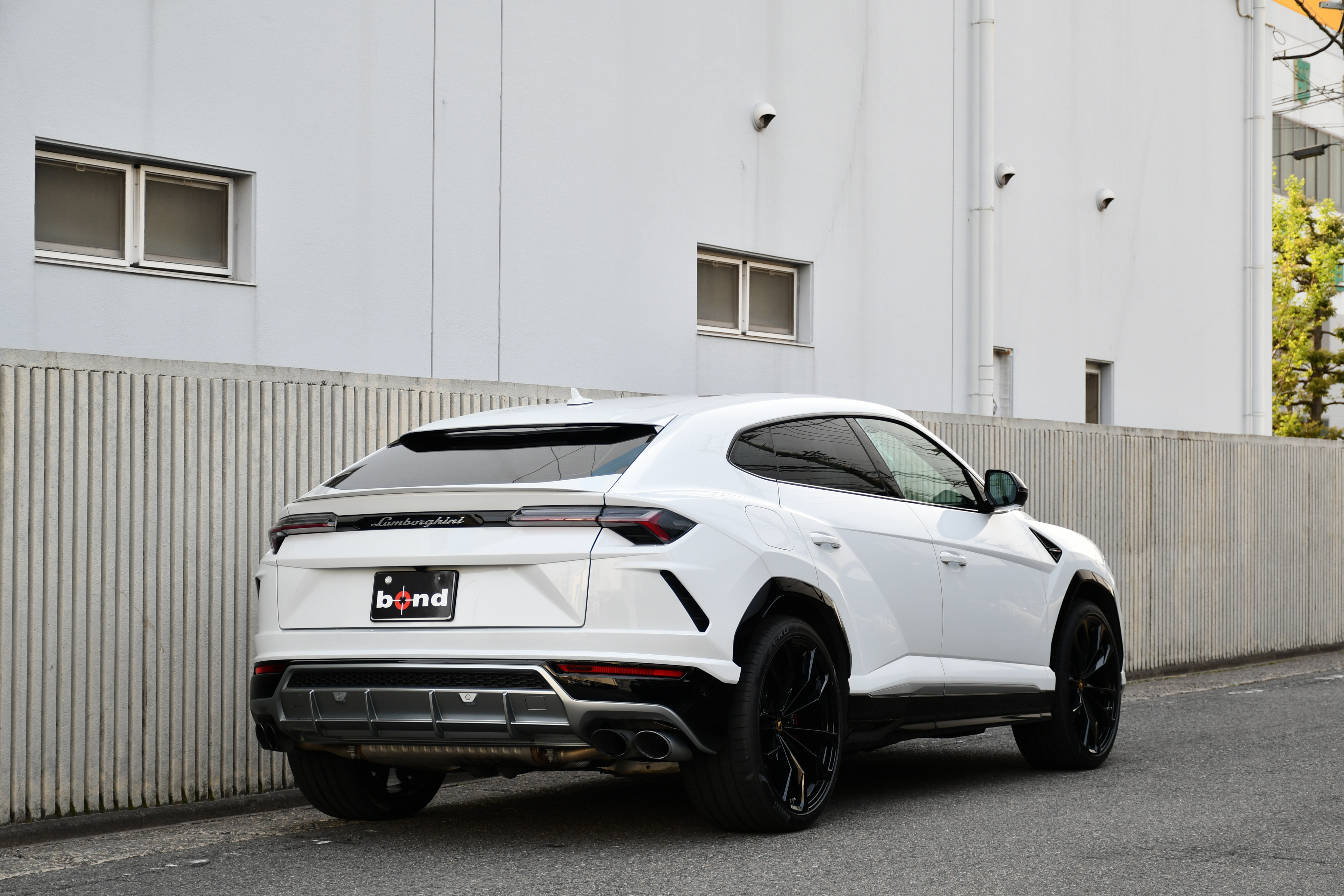 ボンドカーズ名古屋 bond cars NAGOYA ランボルギーニ Lamborghini ウルス Urus 左ハンドル 正規ディーラー車 新入庫 在庫車 Bang&Olufsen