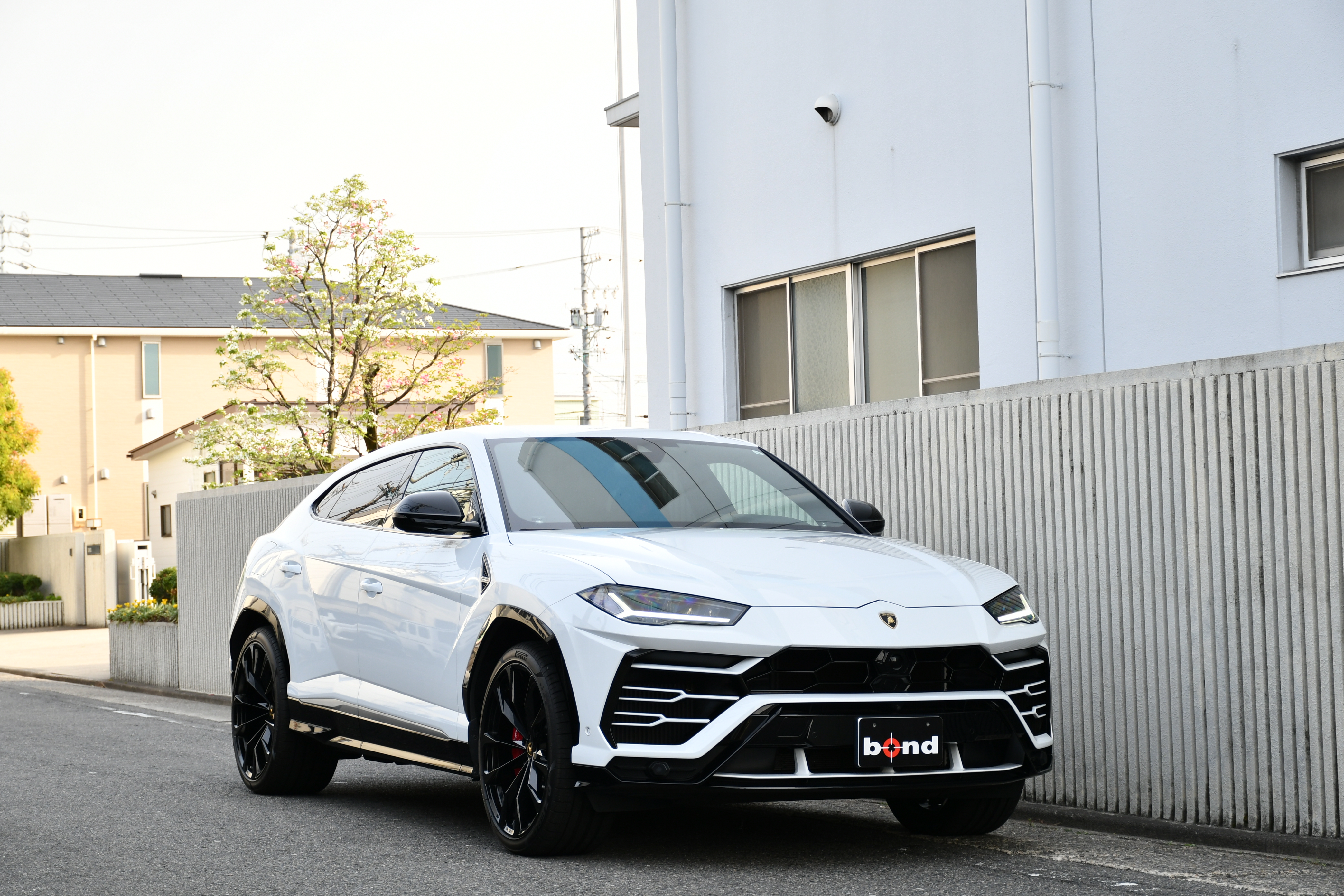 ボンドカーズ名古屋 bond cars NAGOYA ランボルギーニ Lamborghini ウルス Urus 左ハンドル 正規ディーラー車 新入庫 在庫車 Bang&Olufsen