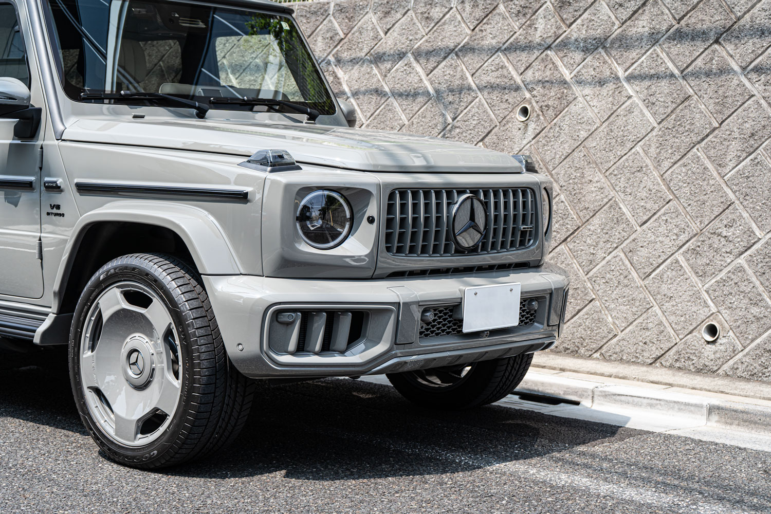 Mercedes-AMG AMG G63 Gwagon W465 クラシックグレー ペイントマッチ カラーマッチ 電動ステップ エンブレムペイント 背面タイヤスムージング カスタム 名古屋