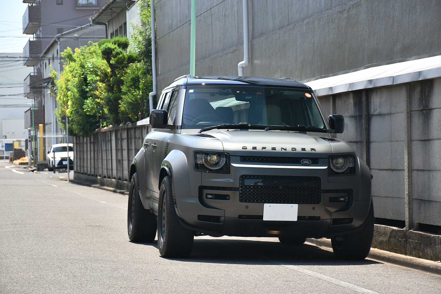 愛知県 名古屋 ディフェンダー オクタ OCTA DEFENDER 110 ホイール カスタム 22インチ ボンド ボンド名古屋