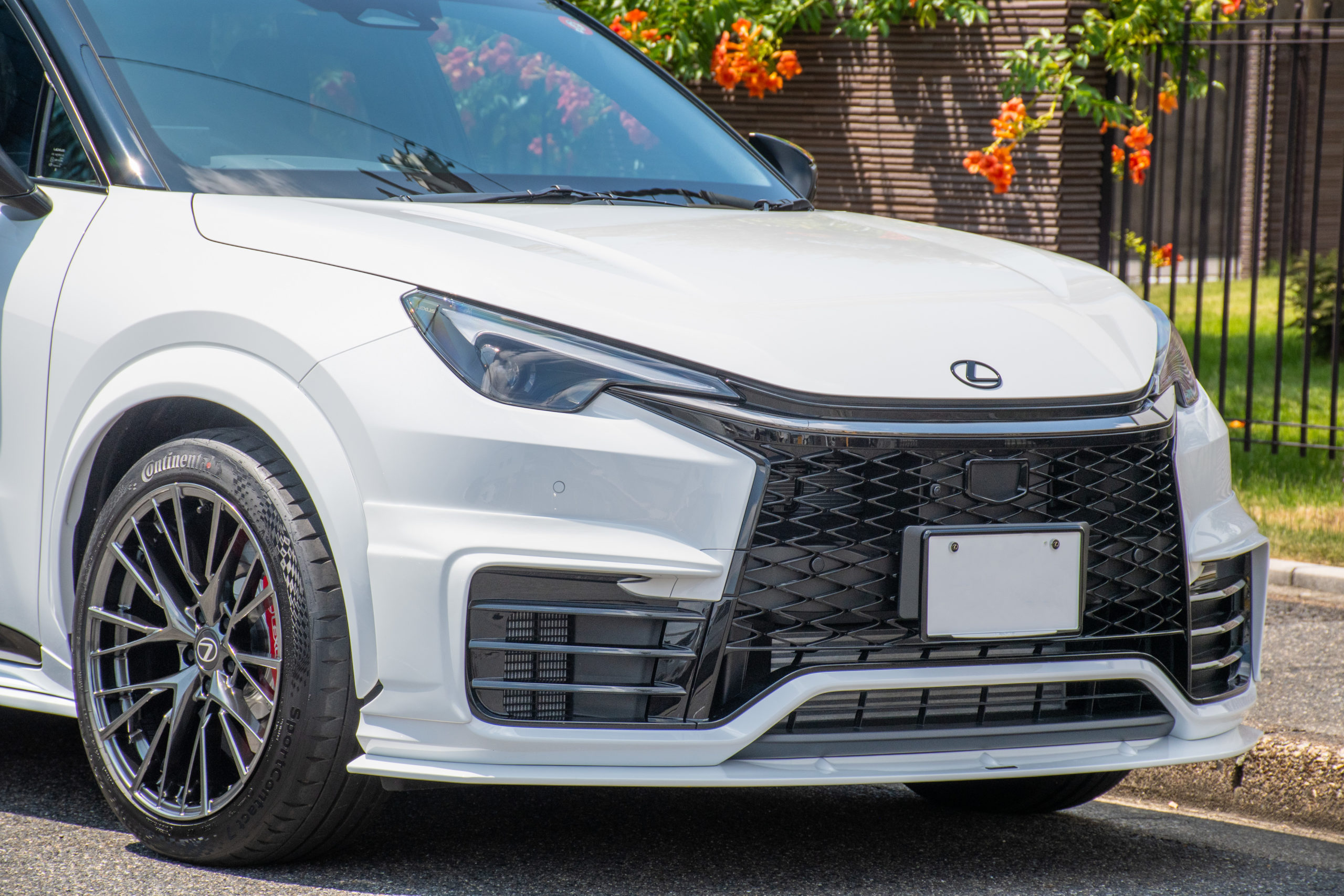 LEXUS LBX MOREZO RR アーティシャンスピリッツ レクサスカスタム