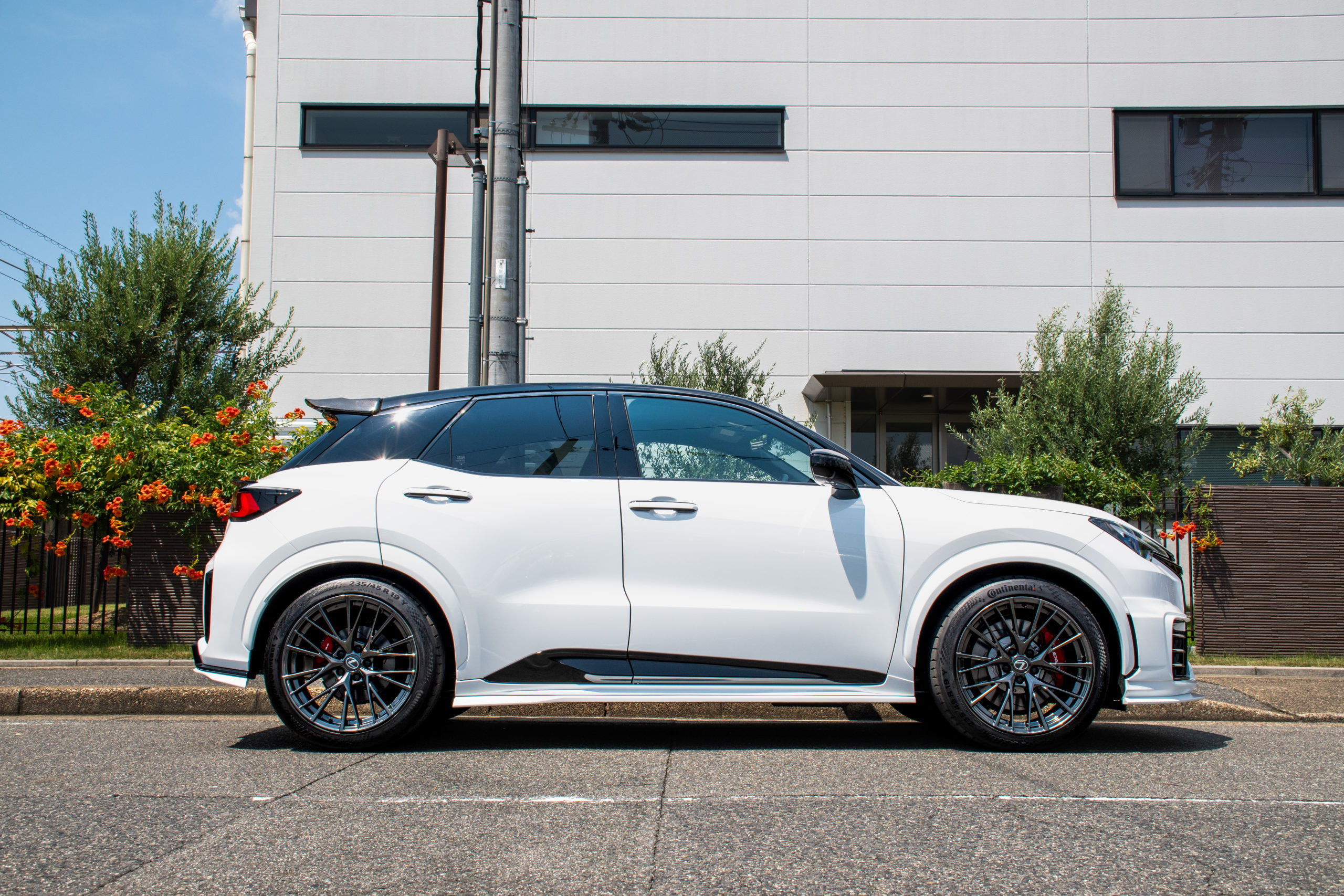 LEXUS LBX MOREZO RR アーティシャンスピリッツ レクサスカスタム