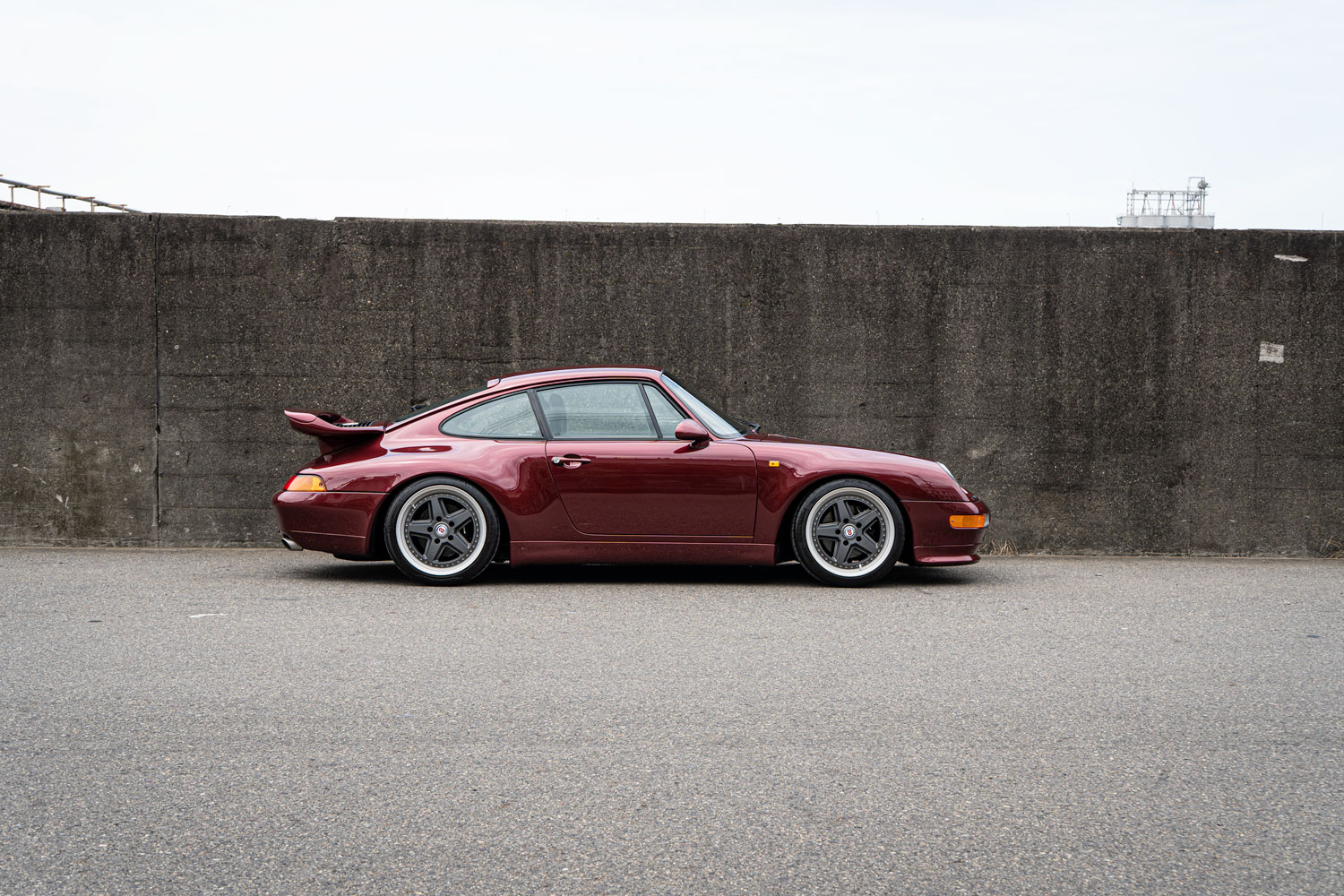 Porsche　ポルシェ　993　ローダウン　ホイール　HRE　アメ鍛　KW　車高調　カスタム　名古屋
