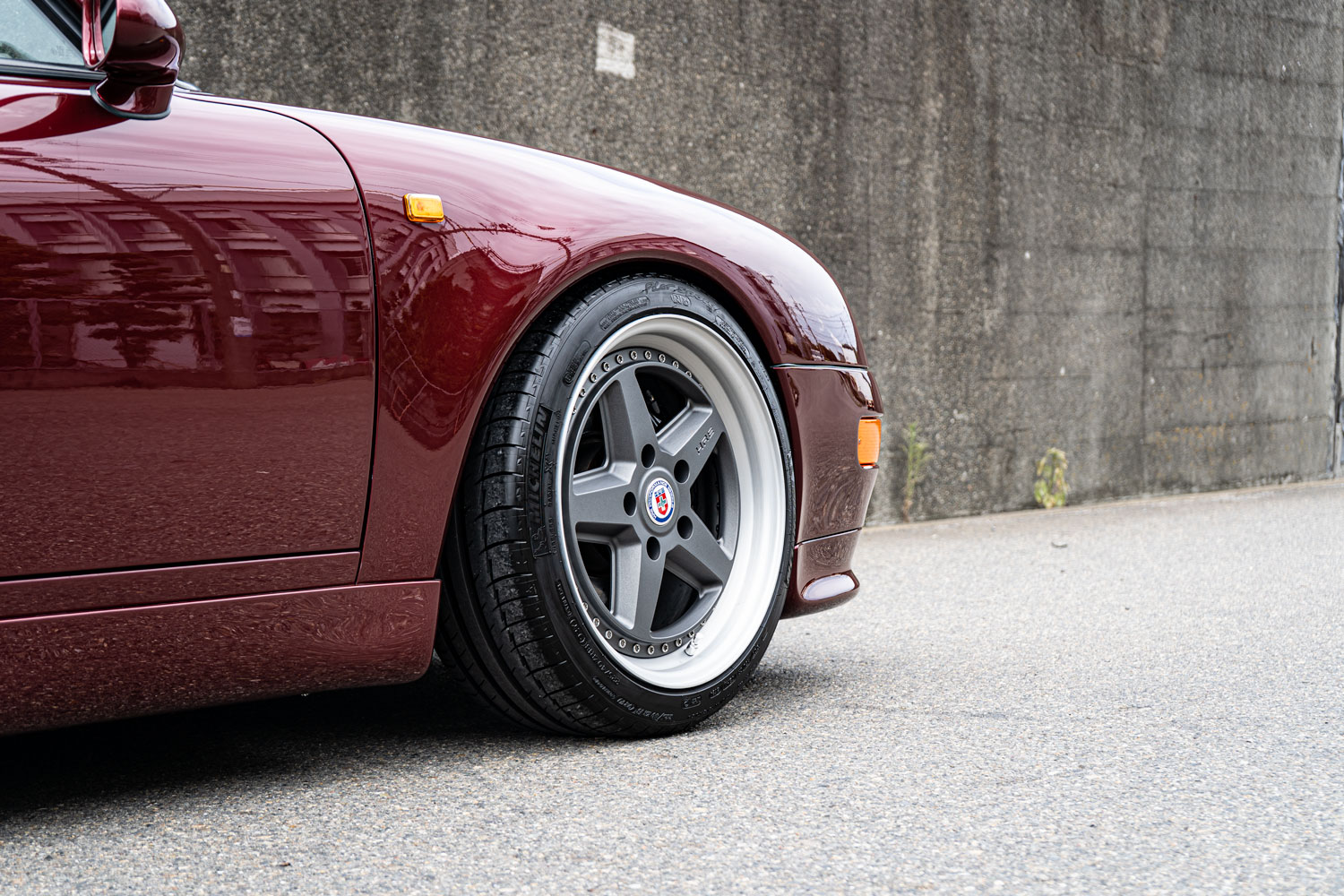 Porsche　ポルシェ　993　ローダウン　ホイール　HRE　アメ鍛　KW　車高調　カスタム　名古屋