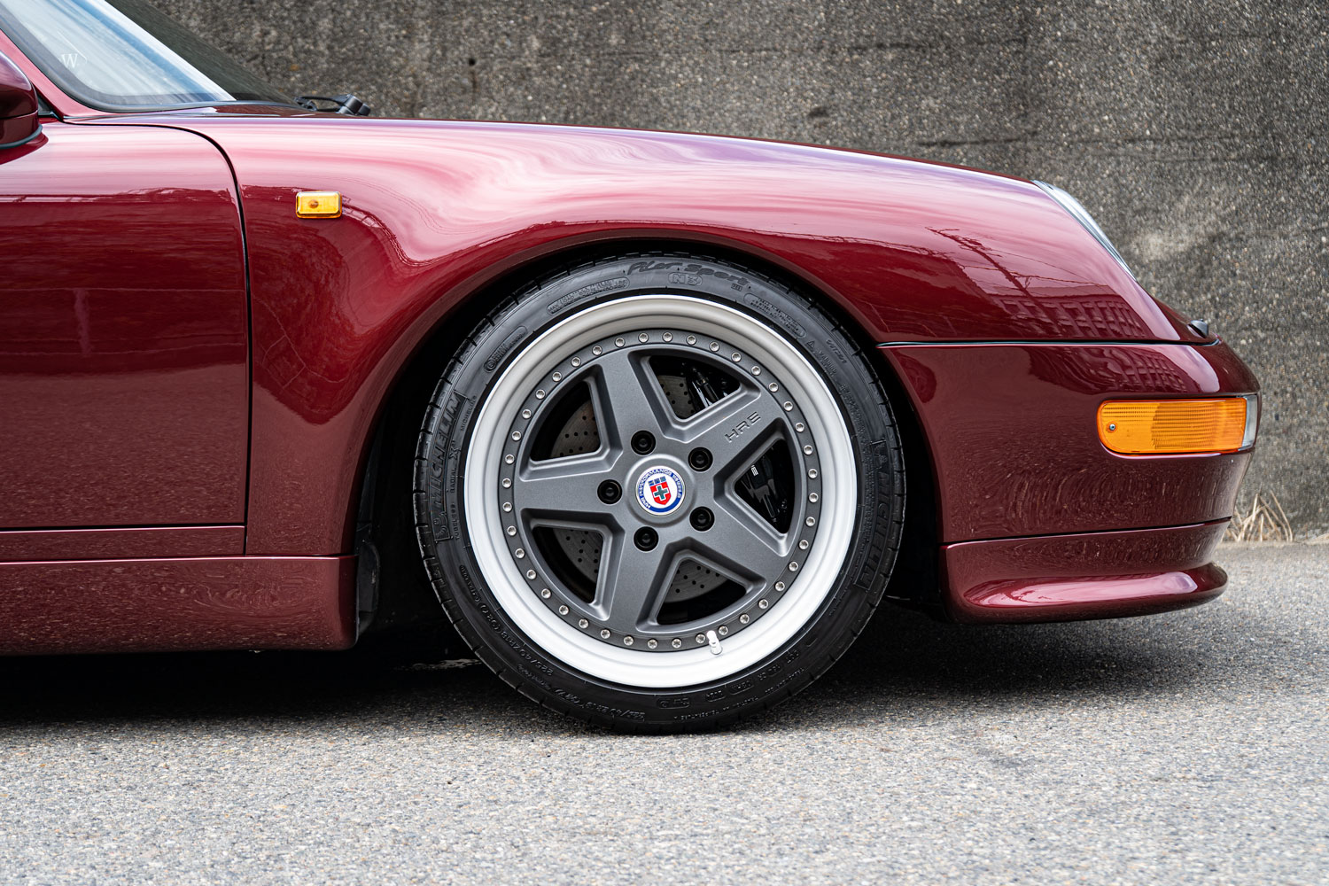 Porsche　ポルシェ　993　ローダウン　ホイール　HRE　アメ鍛　KW　車高調　カスタム　名古屋