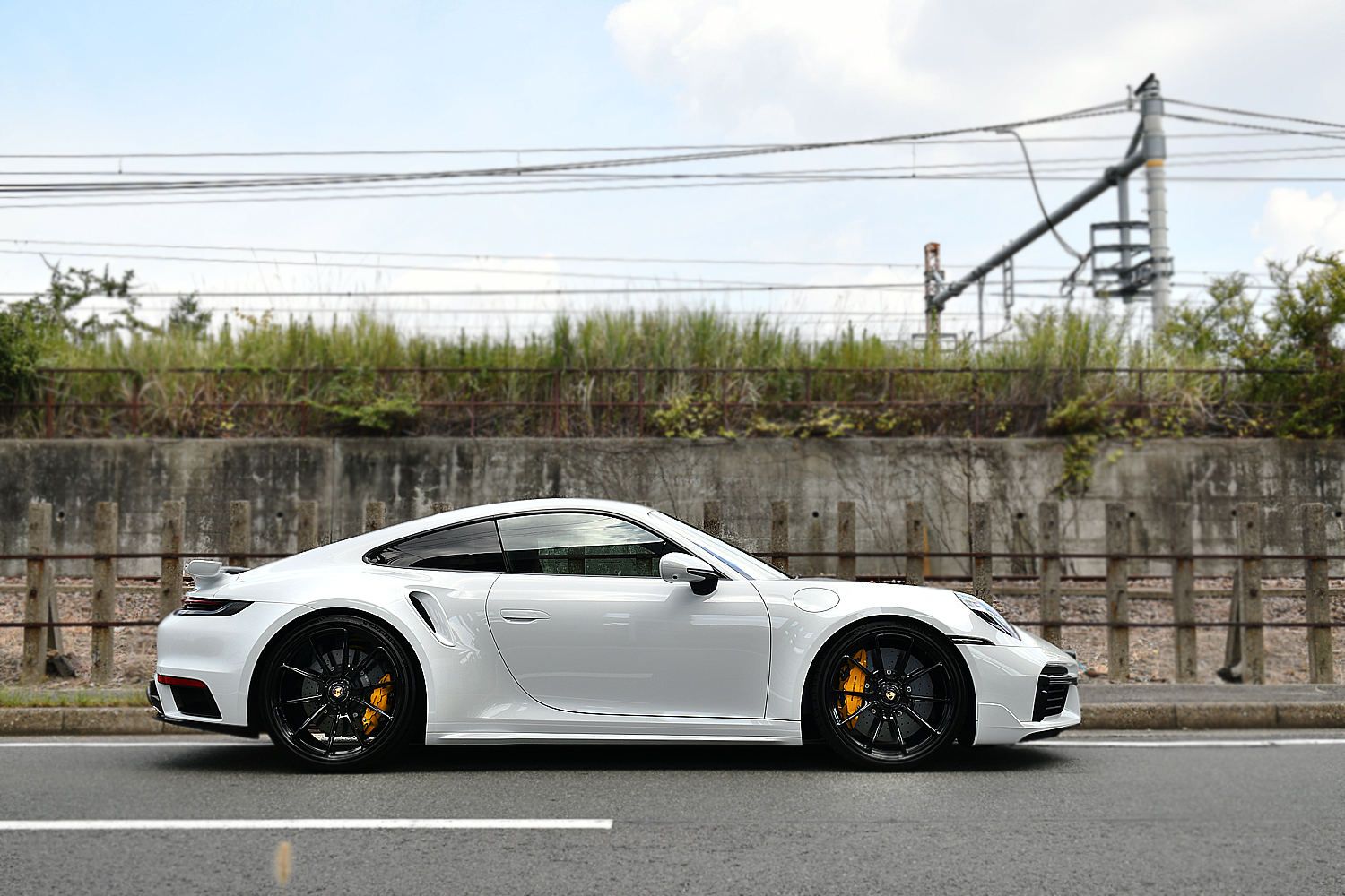 愛知県 名古屋 ポルシェ カスタム Porsche 992.1 VOSSEN ローダウン KW HAS TURBOS ターボS 911 ボンド ボンド名古屋