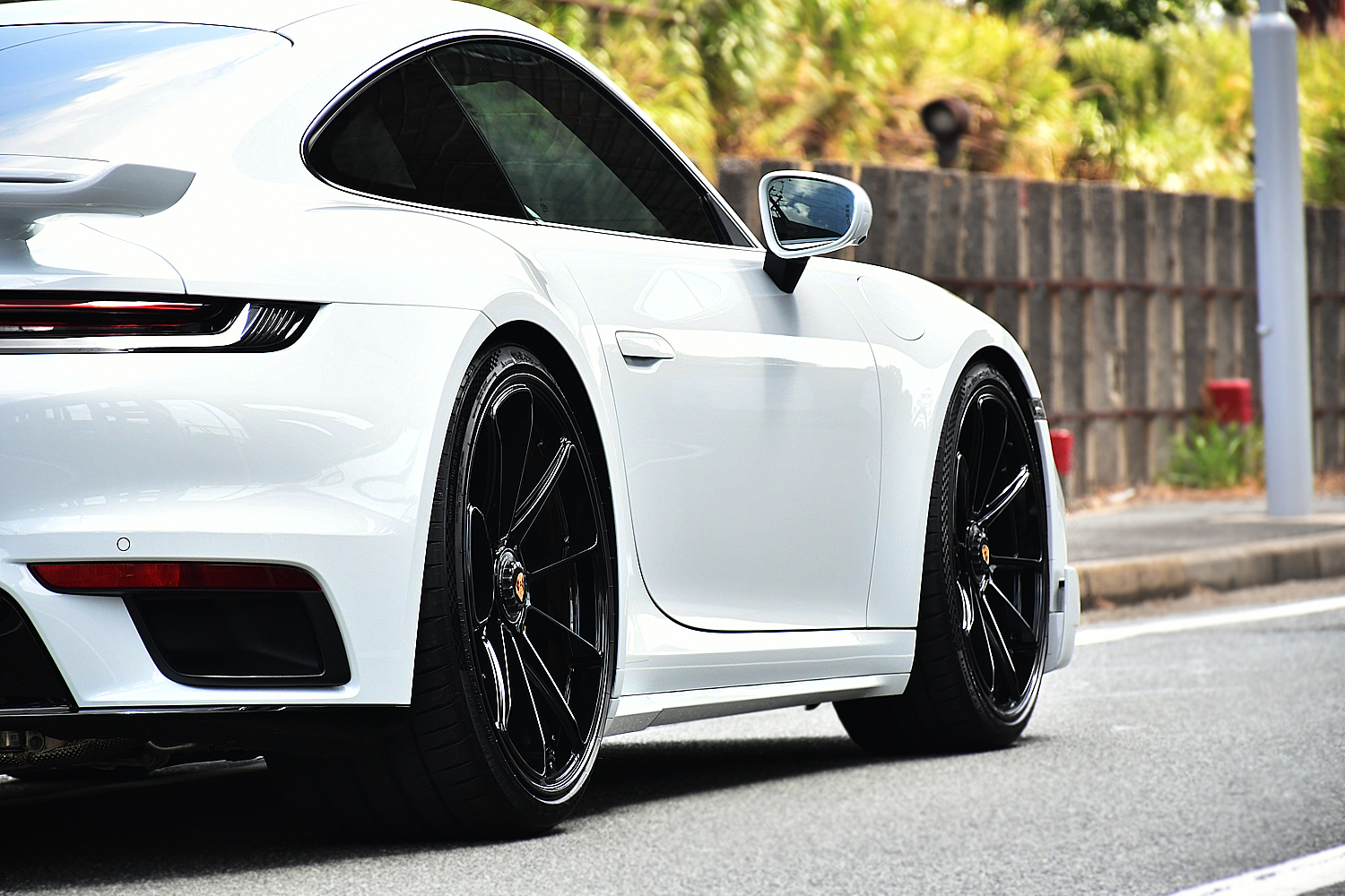 愛知県 名古屋 ポルシェ カスタム Porsche 992.1 VOSSEN ローダウン KW HAS TURBOS ターボS 911 ボンド ボンド名古屋
