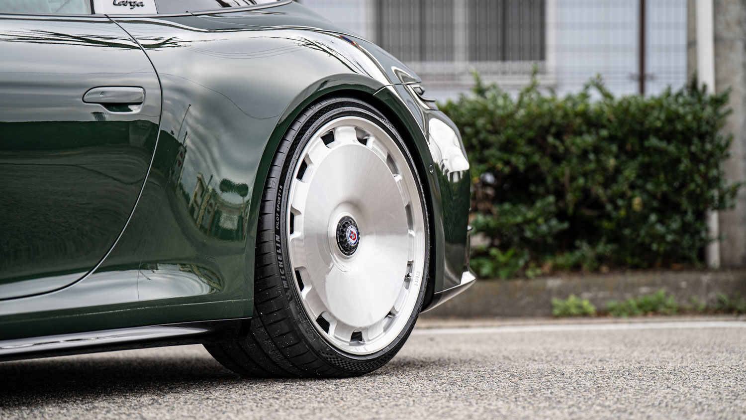 Porsche　ポルシェ　992　992.2　タルガ4　GTS　Targa　ローダウン　H&R　HRE　ホイール　カスタム　名古屋