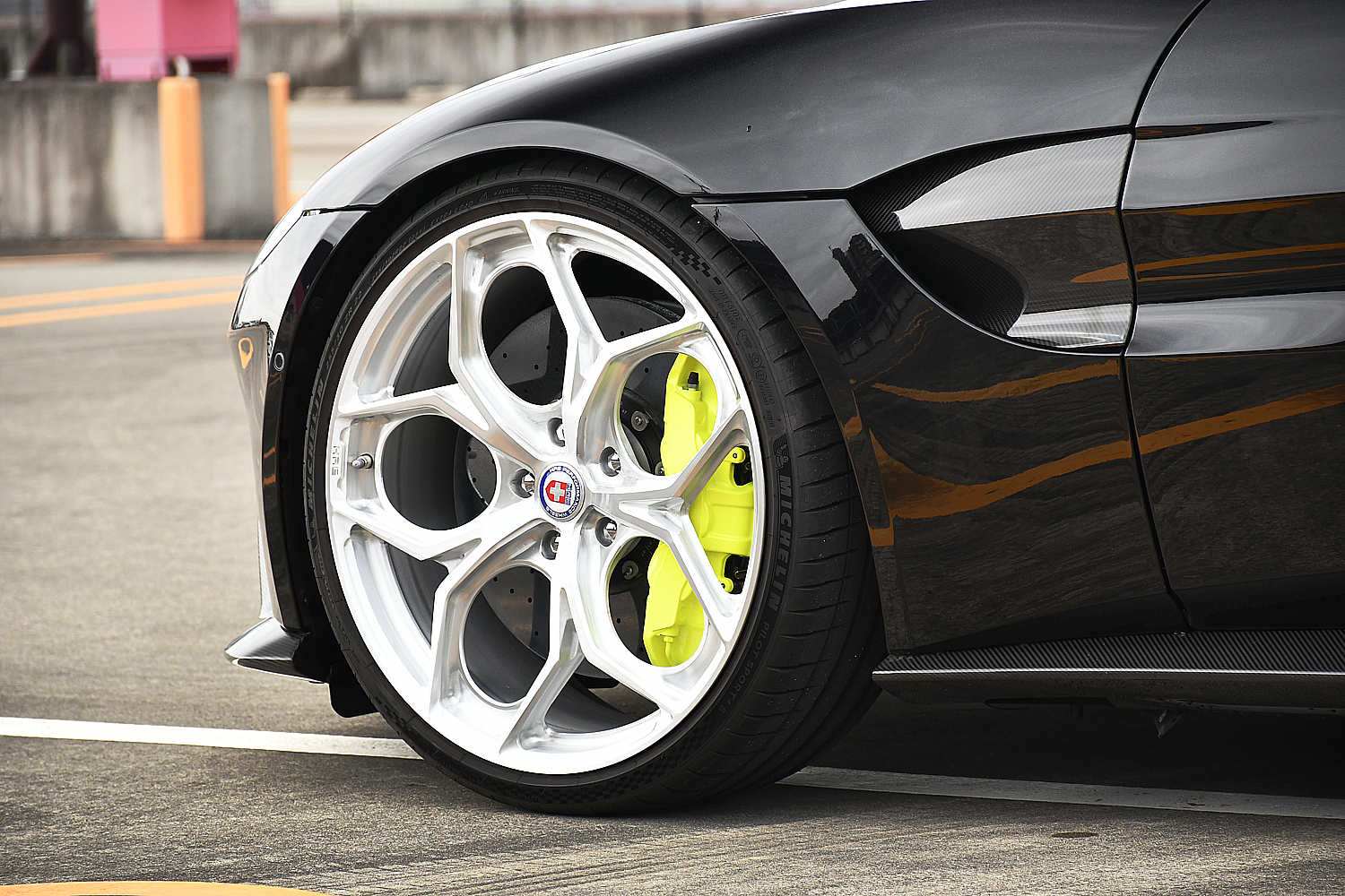 愛知県　名古屋　アストンマーティン　ASTONMARTIN　AMR　　カスタム　HRE　P111SC　KW　HAS　ヴァンテージ　ボンド　ボンド名古屋