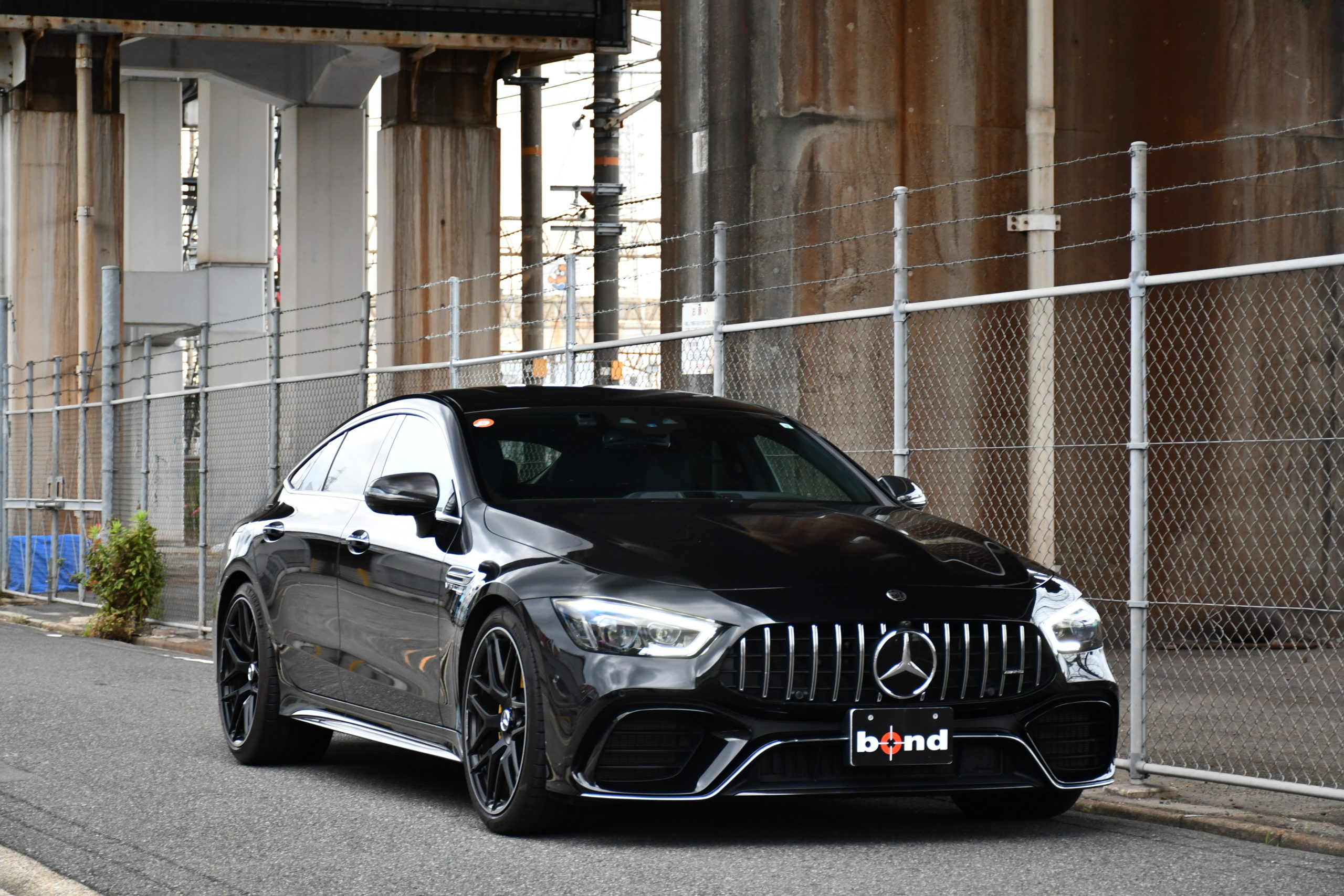 ボンドカーズ名古屋　bond cars NAGOYA　MercedesBenz　メルセデスベンツ　メルセデスAMG　MercedesAMG　AMG　左ハンドル　カーボンインテリア　カーボンエクステリア　AMGカーボンパッケージ　AMG21インチアルミホイール　ヘッドアップディスプレイ　HUD　　ソフトクローズドア　正規ディーラー車　エアサス　オブシディアンブラック　アダプティブクルーズコントロール　新入庫　在庫車