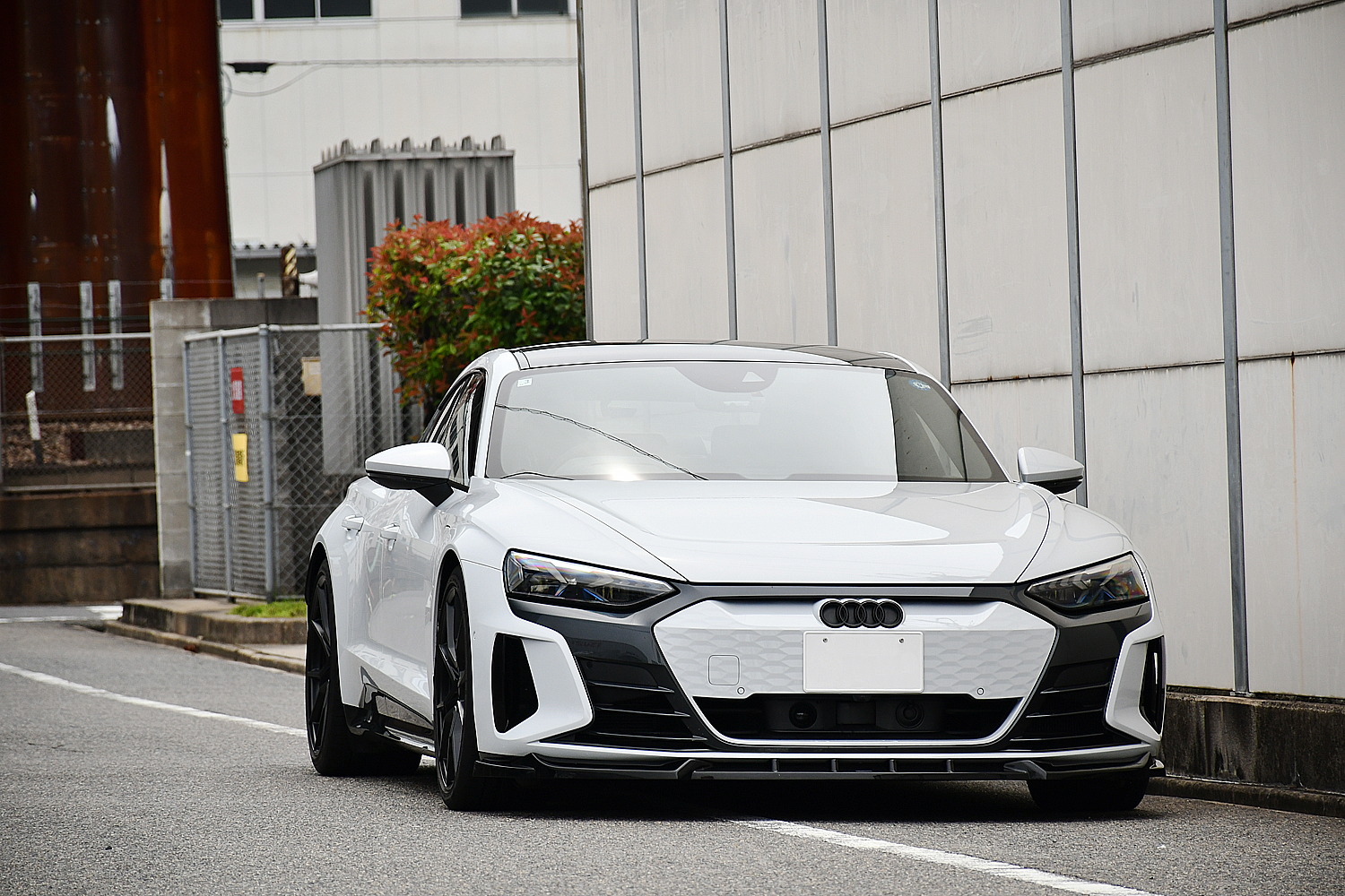 愛知県 名古屋 アウディ カスタム e-tronGT ダウンサス ローダウン スペーサー ボンド ボンド名古屋 イートロンGT