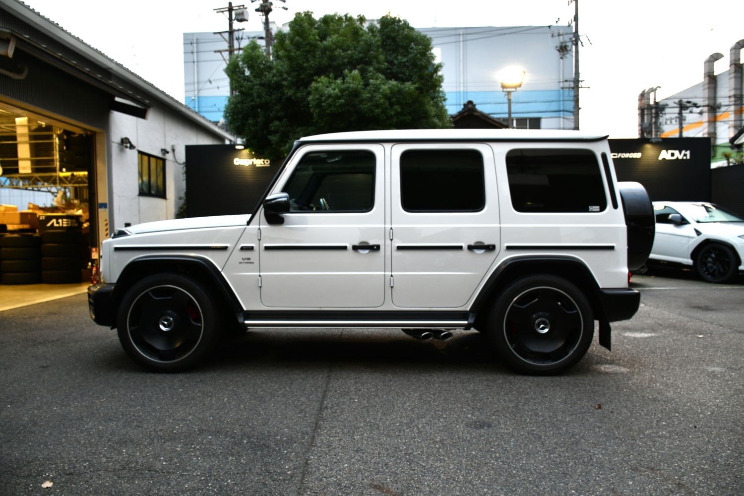 G63、AMG、ナイトPKG、イージークロザー、コンフォートキー、AMGパフォーマンスステアリング、AMG22インチホイール
