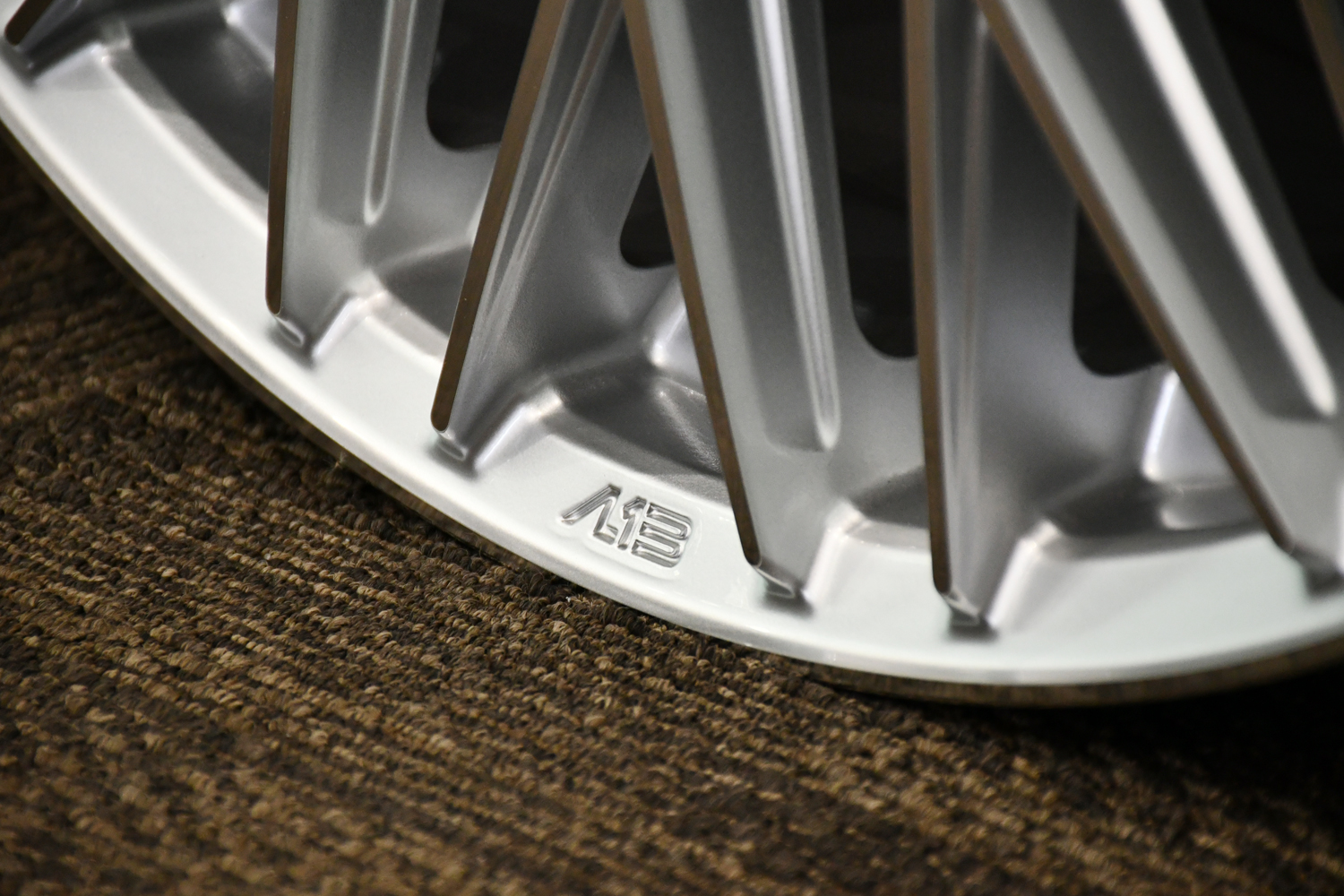 AL13 FR100 DiamondSilver Deep ダイヤモンドシルバー 21インチ ボンド ボンド名古屋 カスタム ホイール