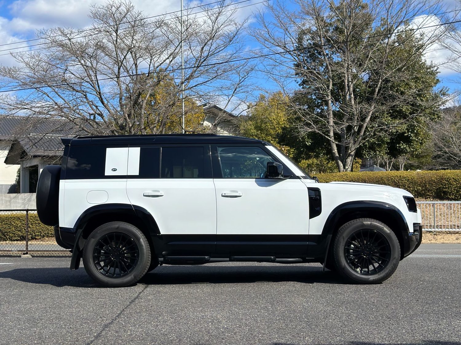 Defender × URBAN
