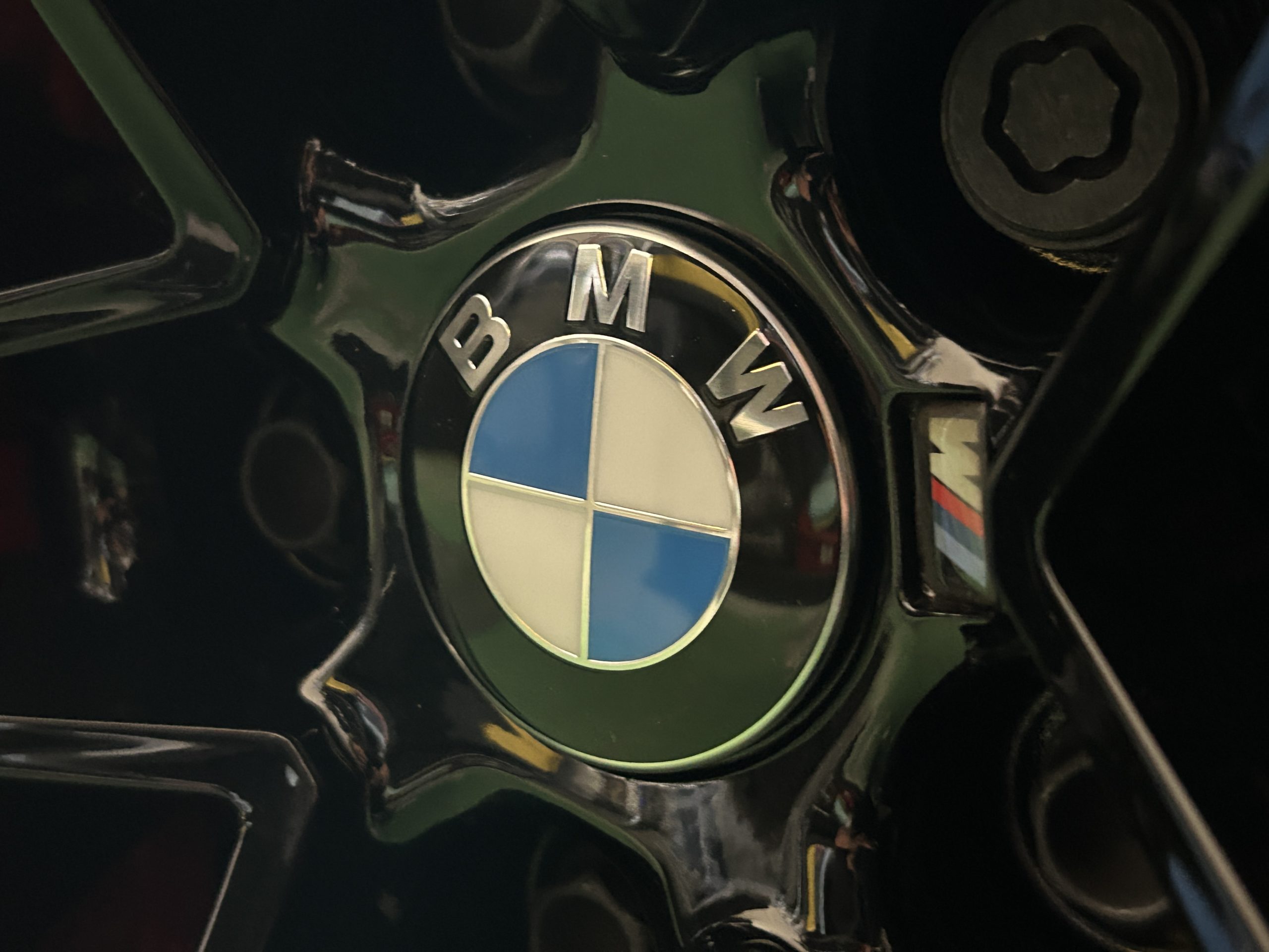 BMW MPerformance M3 Mパフォ フローティングセンターキャップ