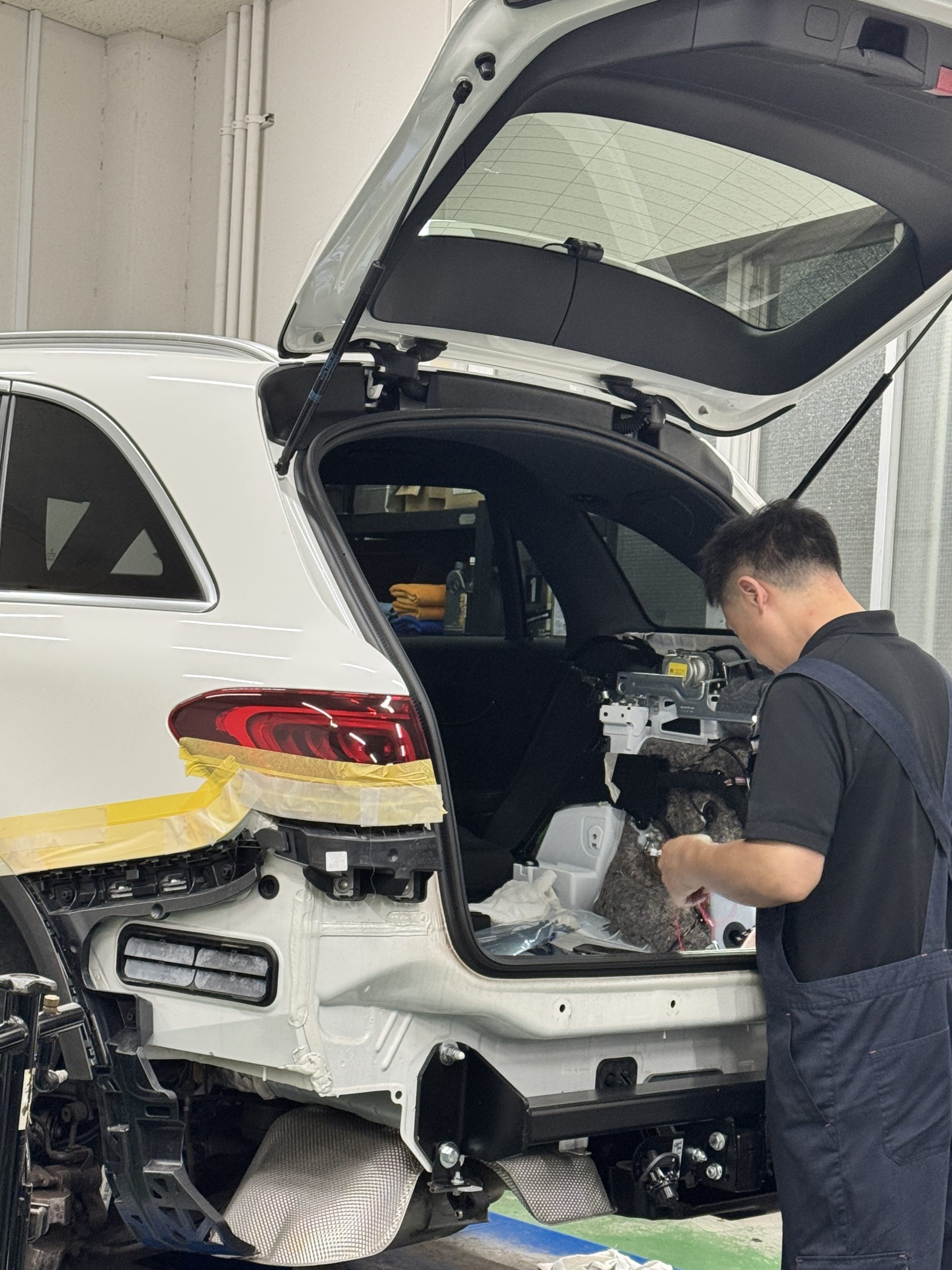 メルセデスベンツ GLC GLC220d ヒッチメンバー MercedesBenz トレーラー けん引