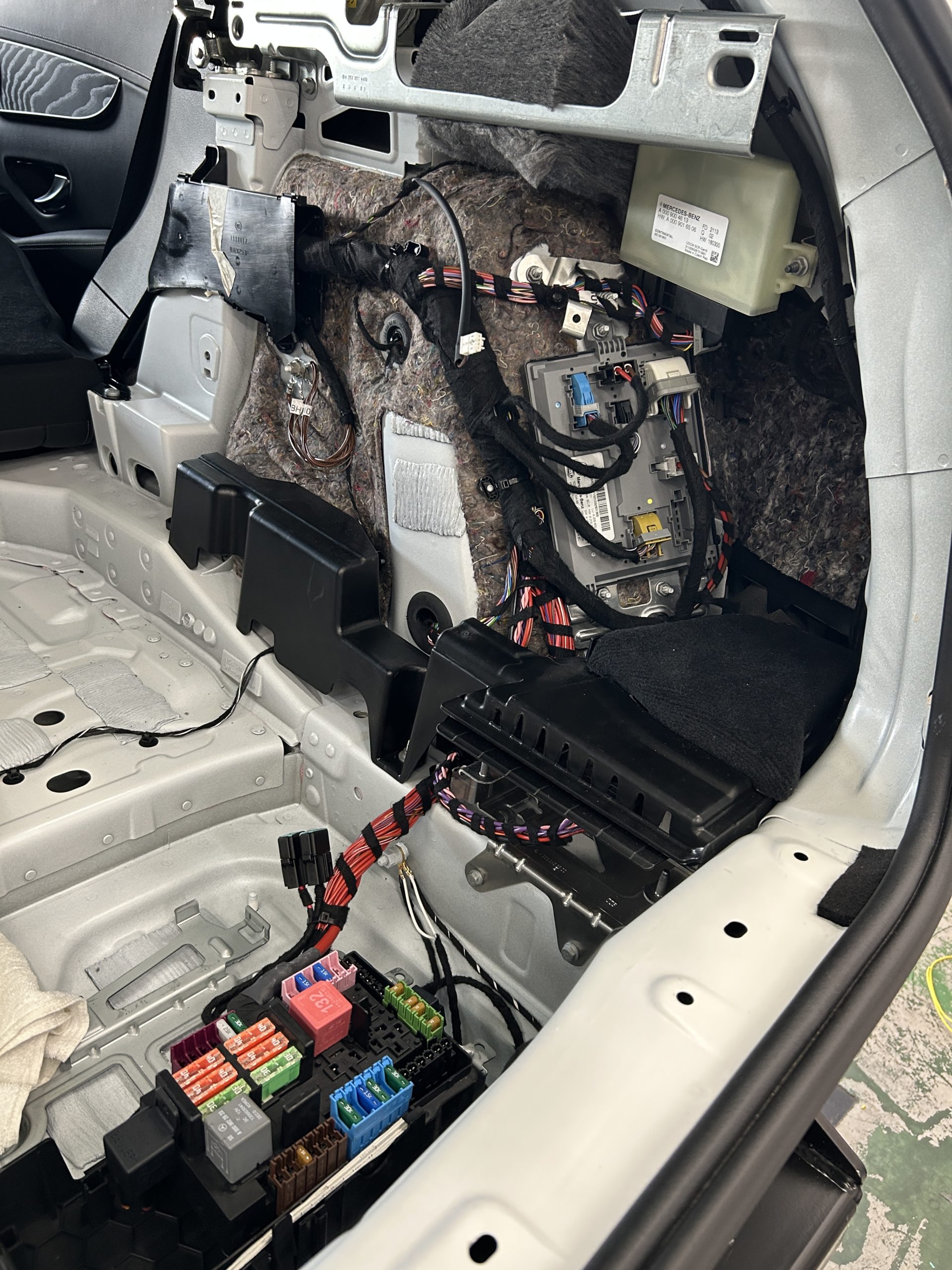 メルセデスベンツ GLC GLC220d ヒッチメンバー MercedesBenz トレーラー けん引