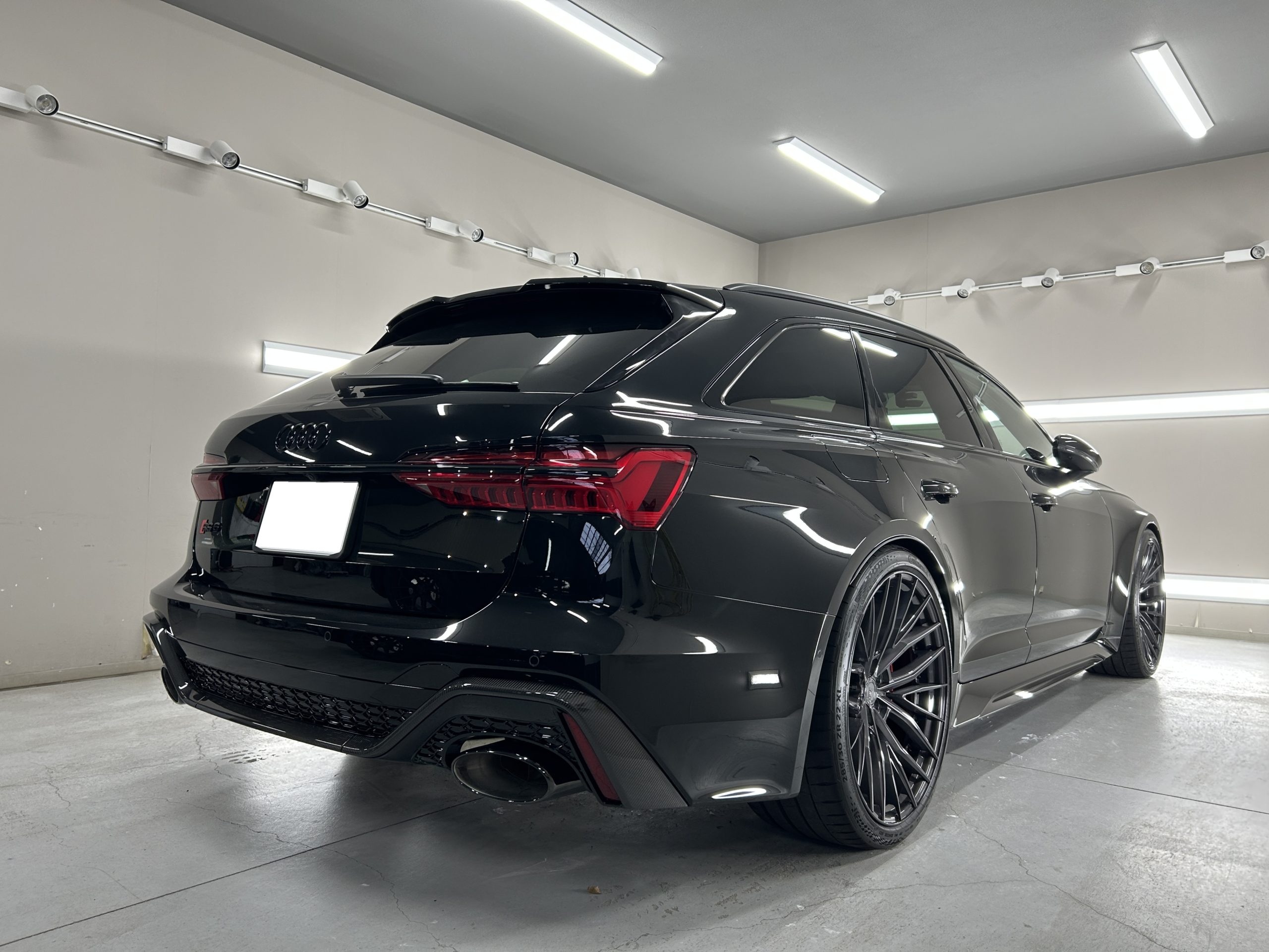 Audi RS6AVANT BCFORGED ロワリング