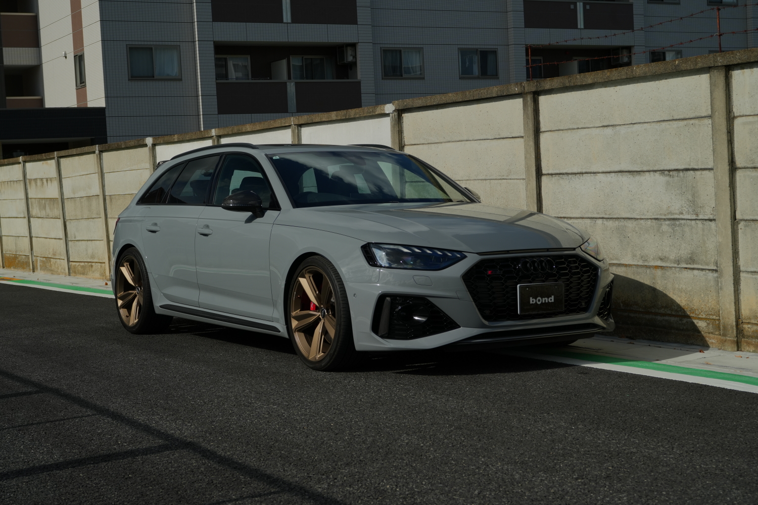 Audi アウディ RS4 RS4アバント CTカーボン CTCarbon ルーフスポイラー