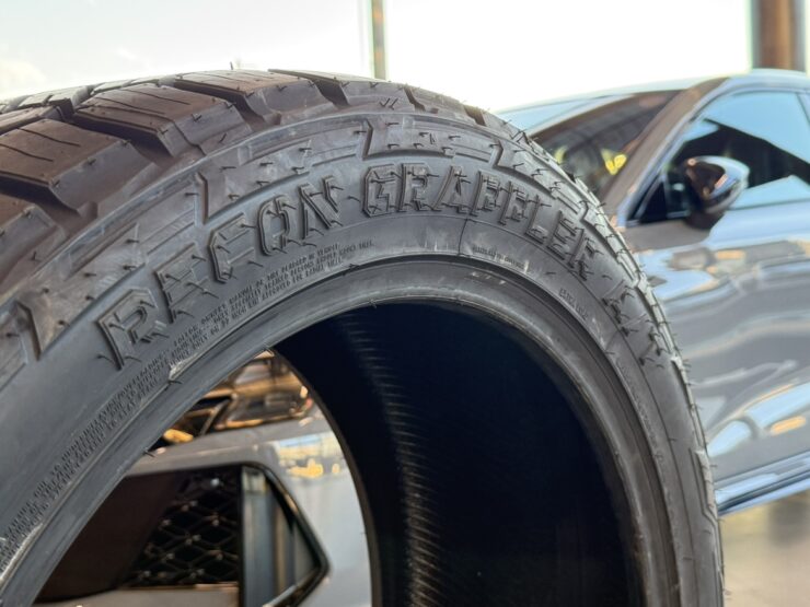NITTO RECON GRAPPLER ATタイヤ