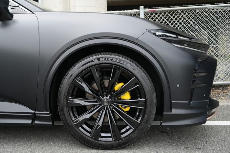TOYOTA　クラウンスポーツ　キャリパーペイント　AMGイエロー　ボンドボディ　bondbody