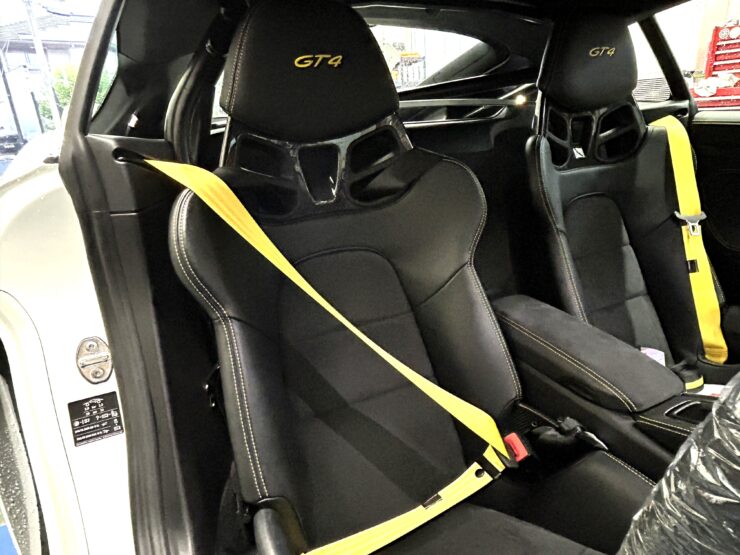 Porsche　718CaymanGT4　Cayman　GT4　ポルシェ　スーパースポーツカー　シートベルトカラーチェンジ　カスタム