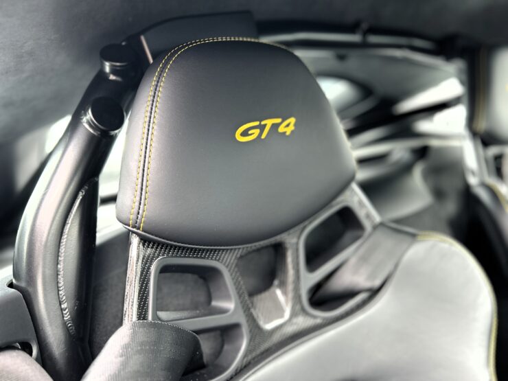Porsche　718CaymanGT4　Cayman　GT4　ポルシェ　スーパースポーツカー　シートベルトカラーチェンジ　カスタム