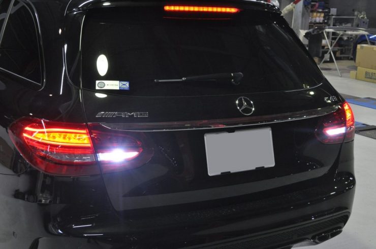 W205 リバースライトLED交換