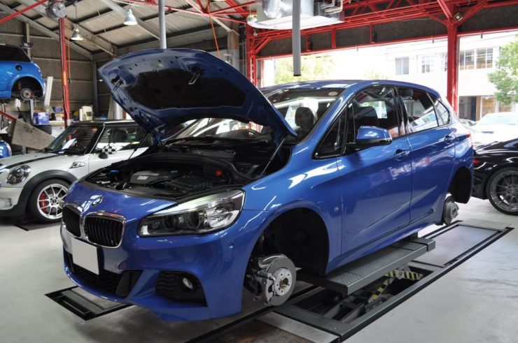 BMW F45 218i アクティブツアラー ローダウン H&Rダウンサス