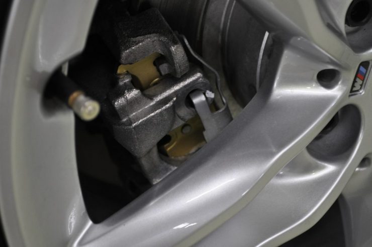 BMW F45 218i アクティブツアラー 低ダスト　ブレーキパッド交換　カスタム