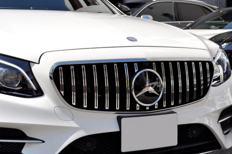 W213 E250 パナメリカーナグリル交換　カスタム