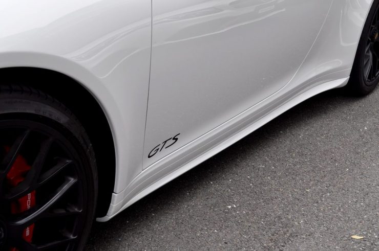 ポルシェ 991 GTS アクラポビッチ マフラー交換 カスタム