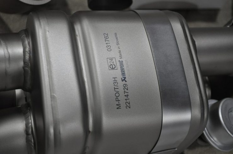 ポルシェ 991 GTS アクラポビッチ マフラー交換 カスタム